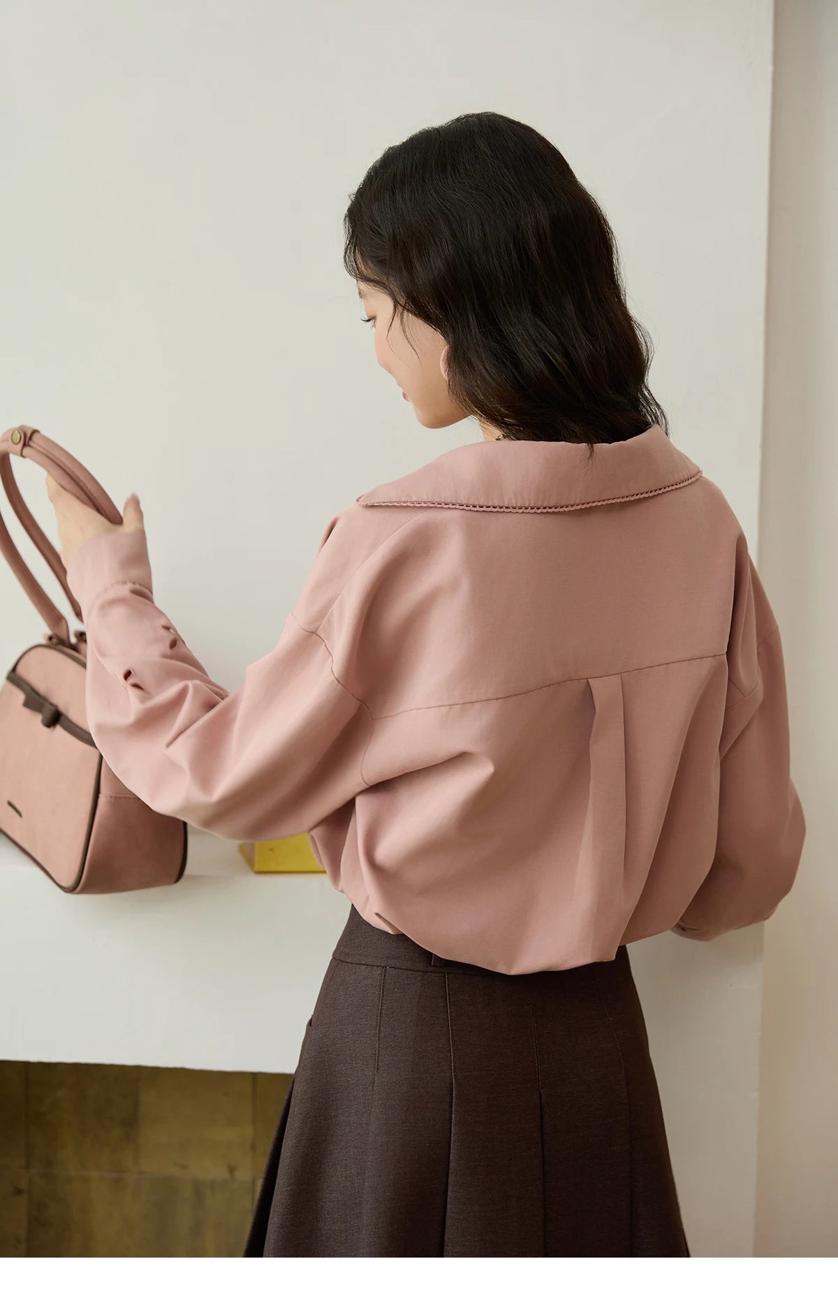 MISHOW Elegant Woman Blouse 2025 Autumn Loose Fitting Fake Two-piece Contrasting Color V-neck Tops Ladies Clothing	MXE45C2403