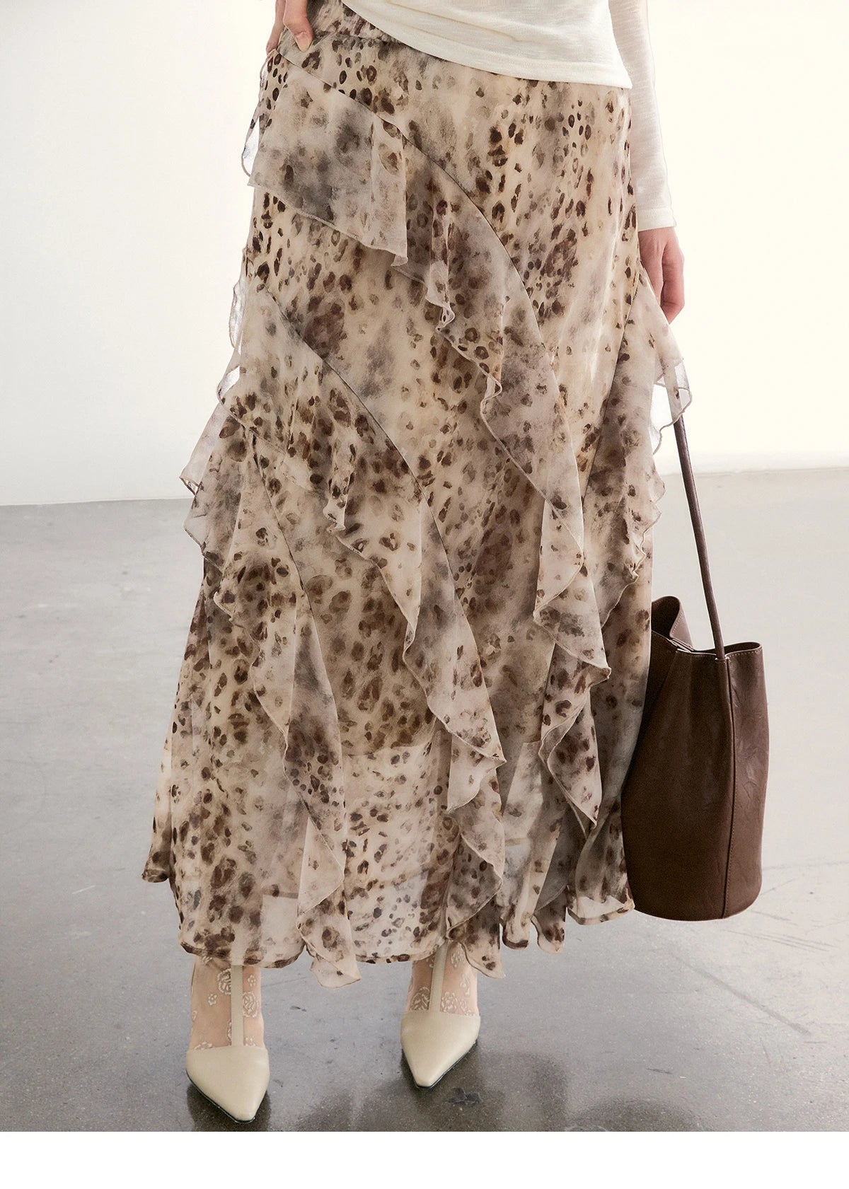 MISHOW Women's Leopard Print Maxi Skirt Spring Ruffled Chiffon Elastic Waist Skirts Casual Retro Flowy Long Skirt MXF108B0772