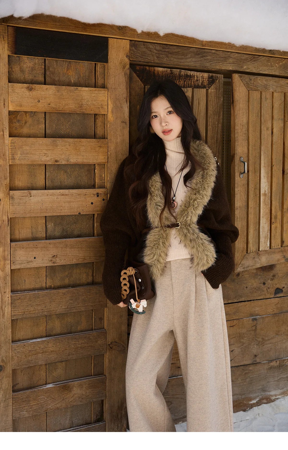 MISHOW Women's Brown Knitted Cardigan 2025 Winter Faux Fur Collar Batwing Sleeve Tops Warm Loose Outerwear Beltless MXE94Z2954