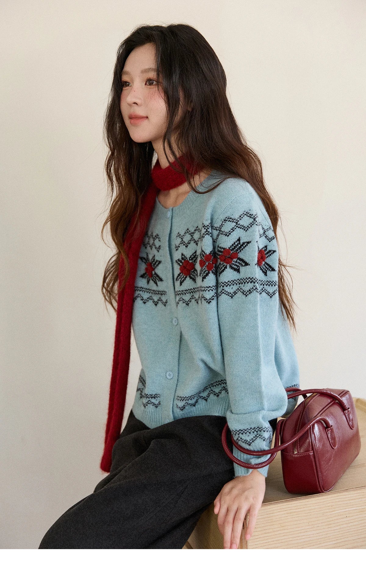 MISHOW Women's Geometric Jacquard Fair Isle Sweater 2025 Winter Retro Blue O-Neck Single-breasted Commuter Cardigan MXE86Z2734