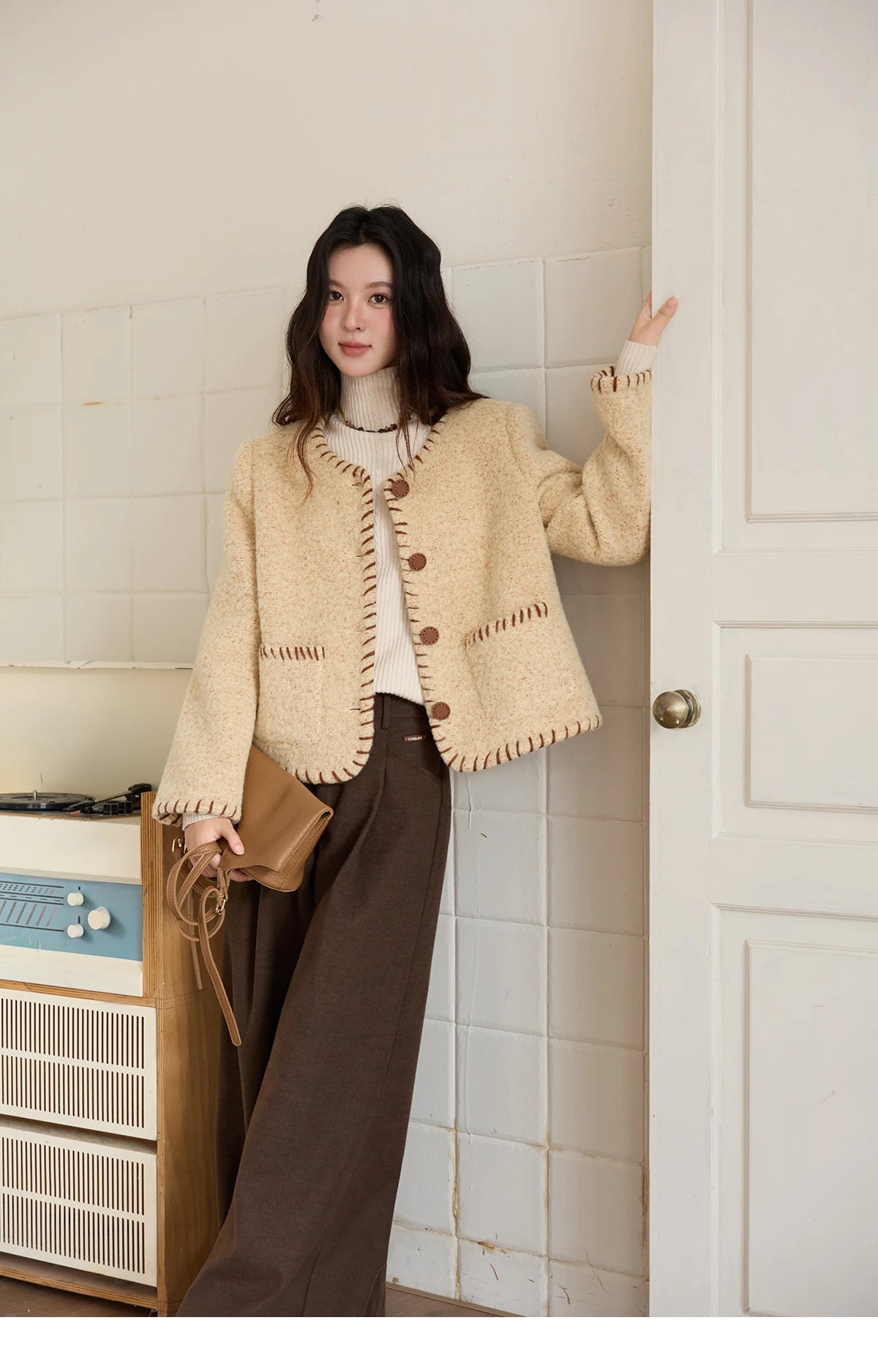 MISHOW Women Winter Jacket 2025 Fashion New Apricot Round Neck Single-breasted Wool Coat Elegant Commuting Short Coat MXE88W0885