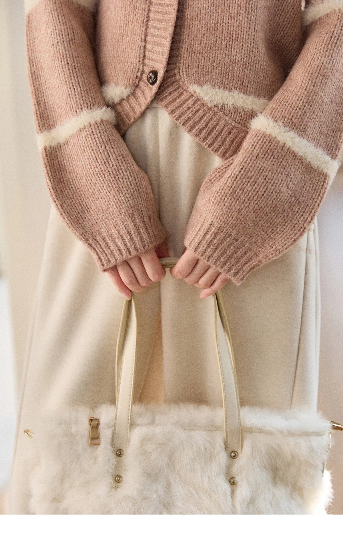 MISHOW Woman Knitted Cardigan 2025 Winter Sweet Style Faux Mink Turn-down Collar Striped Stitching Sweater Commute MXE89Z2668