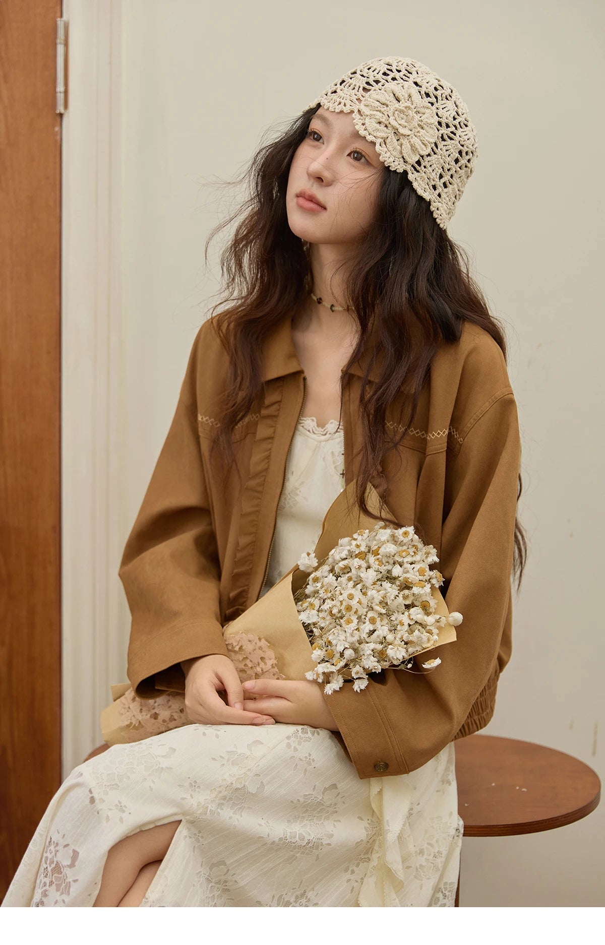 MISHOW Brown Suede Short Coat with Fungus Edge Pleating Autumn 2025 Lapel Zipper Casual Jackets Hem Elasticity Coats MXE43W0803