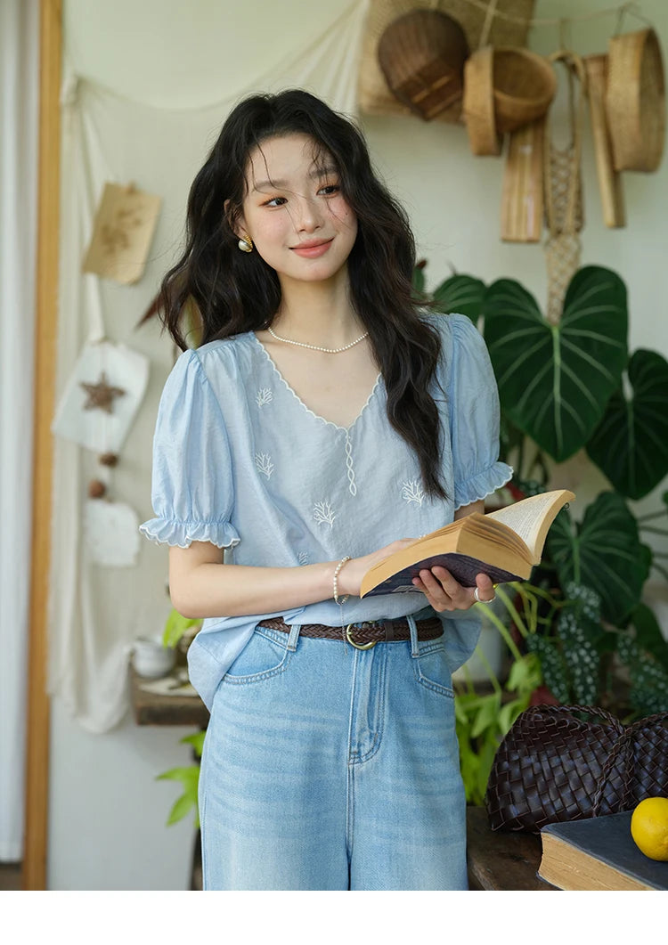 MISHOW Women's Coral Embroidery Summer Blouse 2025 New Fashion V-neck Puff Sleeve Blouse Casual Women's Clothing ﻿MXE37X1850