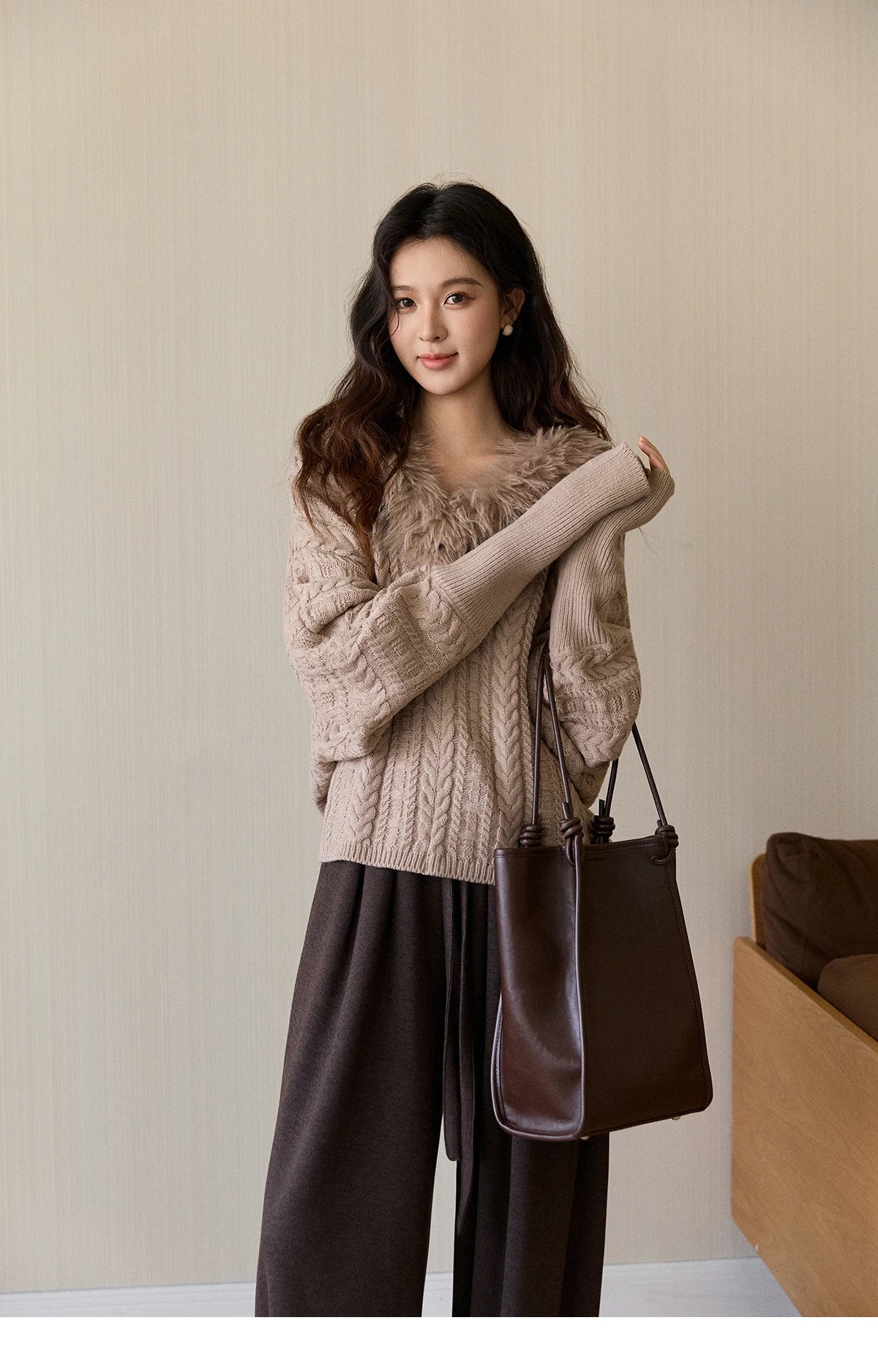 MISHOW Women's Batwing Sleeve KnittedSweater 2025 Winter Faux Fur Collar Cable Knit Puff Sleeve Warm Pullover Tops MXE94Z2985