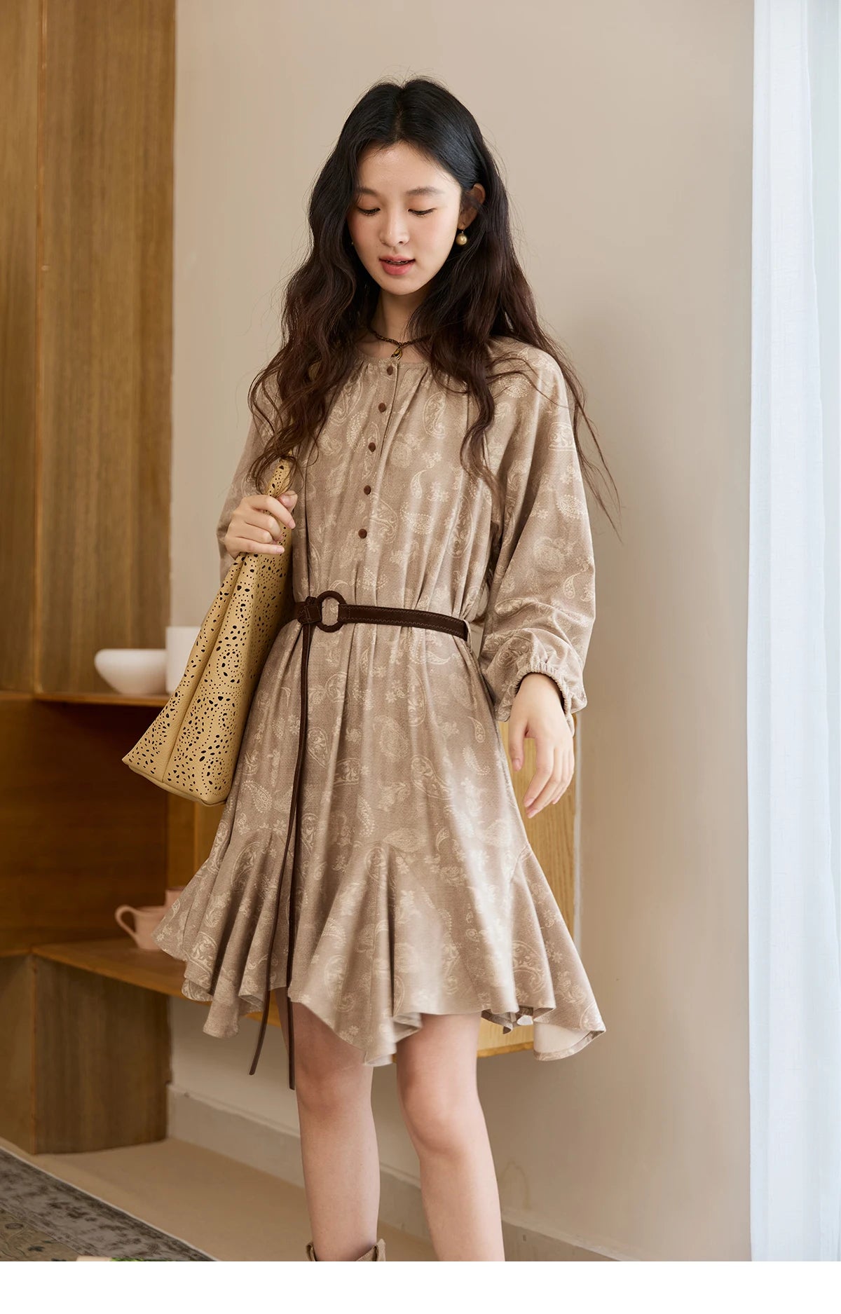 MISHOW Cashew Flower Dress Woman 2025 Autumn Retro Waist Irregular Hem Mid-length Dress Commuter Long Sleeves Dress MXE48L2513