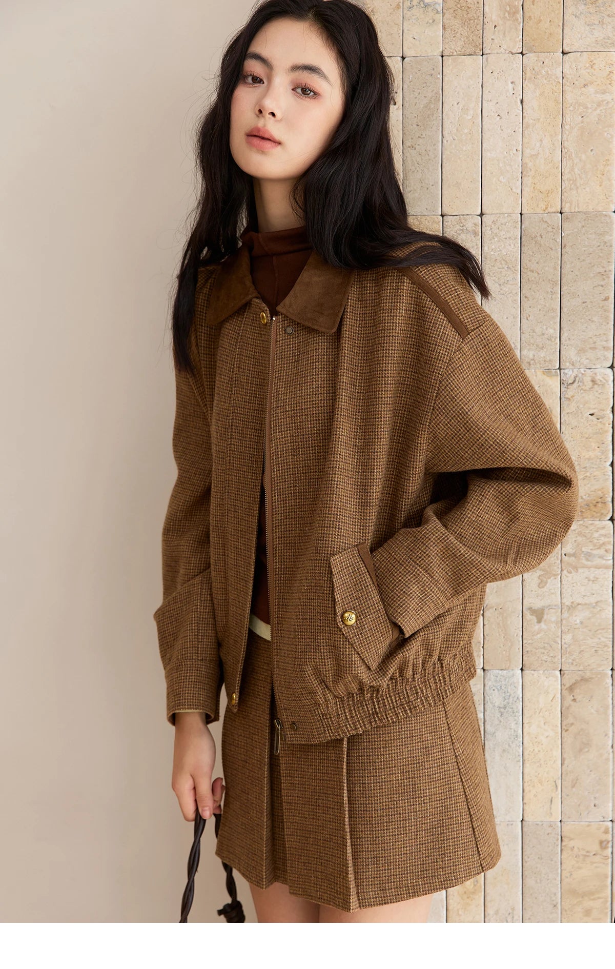 MISHOW Woman 2 Piece Outfit Set 2025 Autumn Retro Commuter Zipper Jacket Mini Pleated Skirt Plaid Fashion Skirt Suit  MXE49T1393