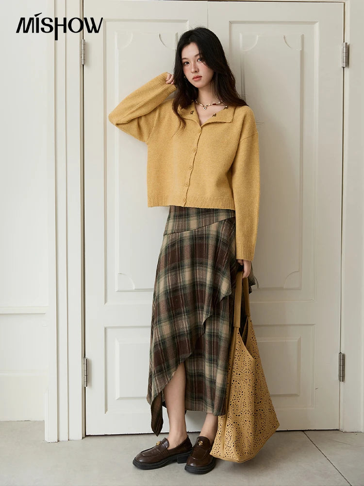 MISHOW Women's Autumn Cardigan 2025 Retro Yellow Handmade Flower Cardigan Turn-down Collar Knitted Commute Cardigan MXE47Z2591