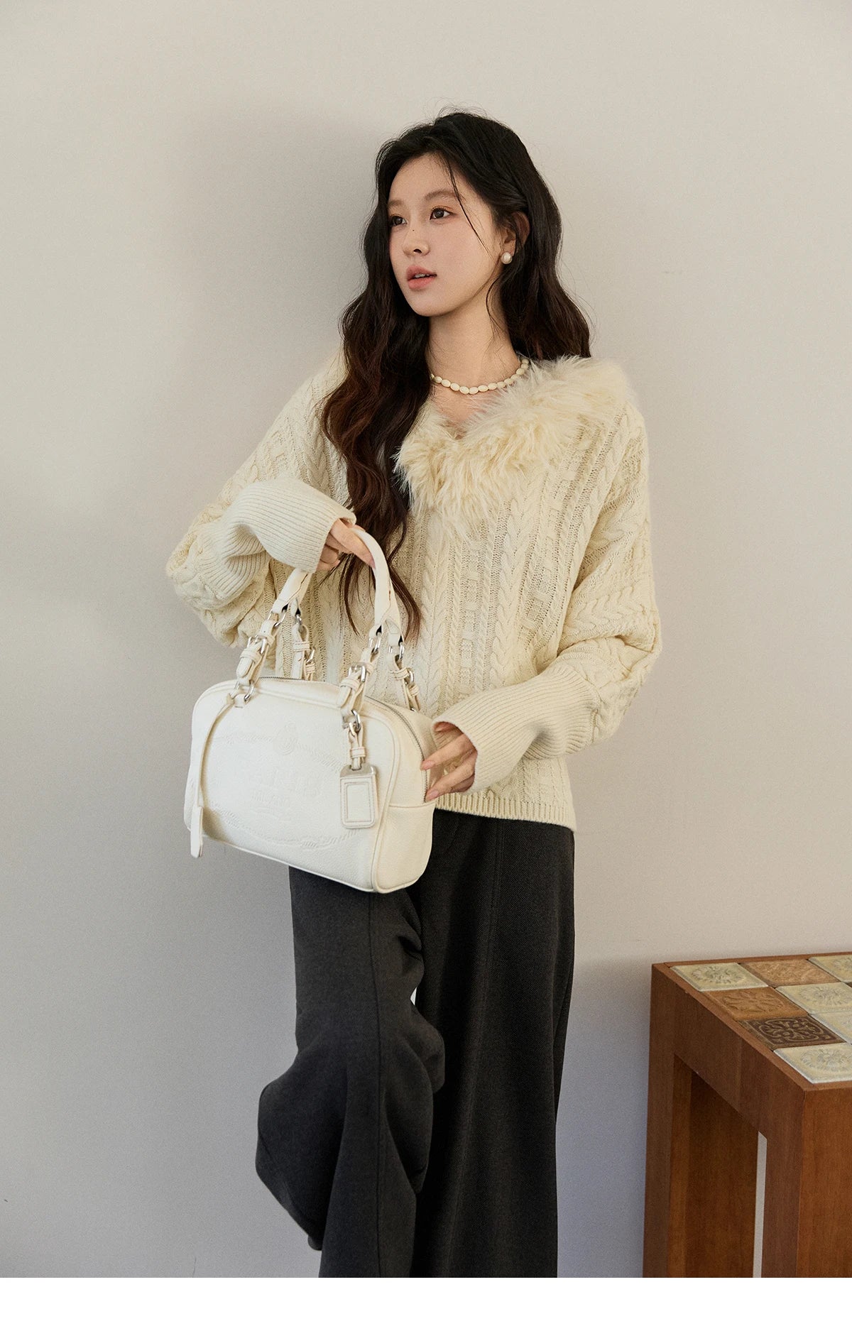 MISHOW Women's Batwing Sleeve KnittedSweater 2025 Winter Faux Fur Collar Cable Knit Puff Sleeve Warm Pullover Tops MXE94Z2985