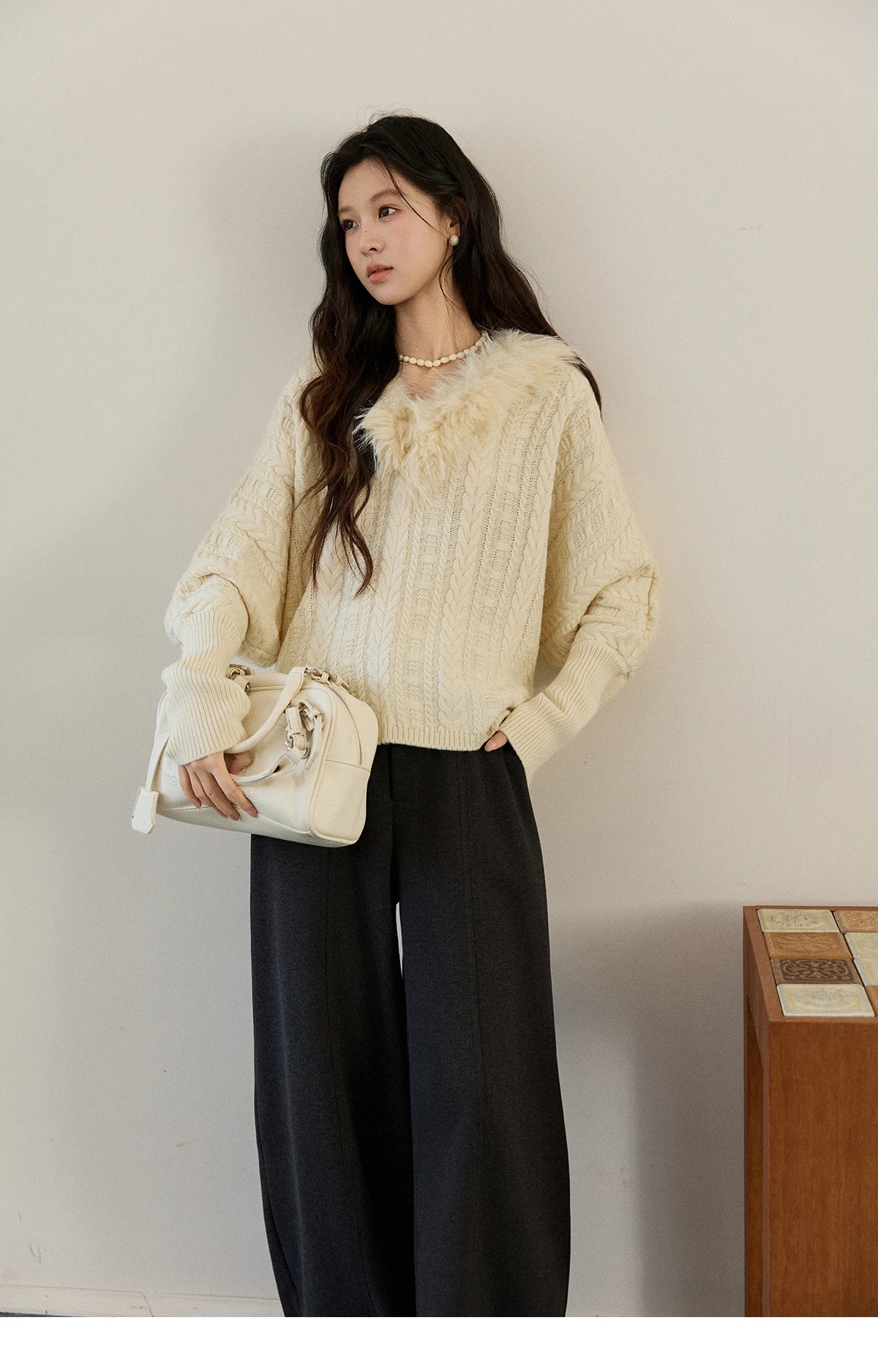 MISHOW Women's Batwing Sleeve KnittedSweater 2025 Winter Faux Fur Collar Cable Knit Puff Sleeve Warm Pullover Tops MXE94Z2985