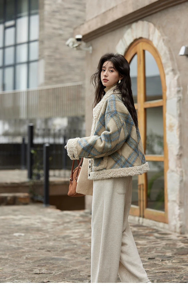 MISHOW Splicing Fleece Short Coat Women 2024 Winter Vintage French Plaid Tweed Thickened Warm Turn Down Collar Jacket MXD55W0574