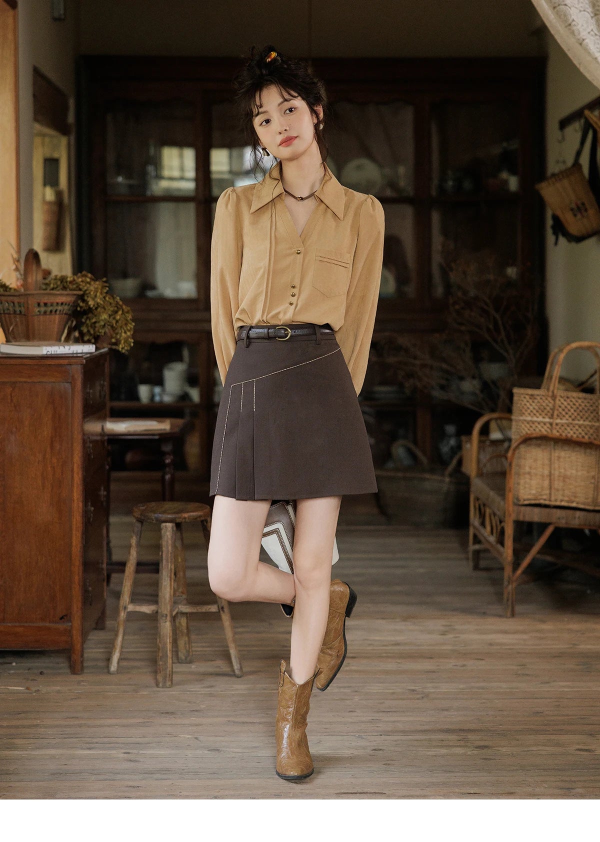 MISHOW Women's Long Sleeved Shirt 2024 Autumn French Minimalist Lapel V Neck Commuter Shirt Retro Button Office Lady MXD43C0306