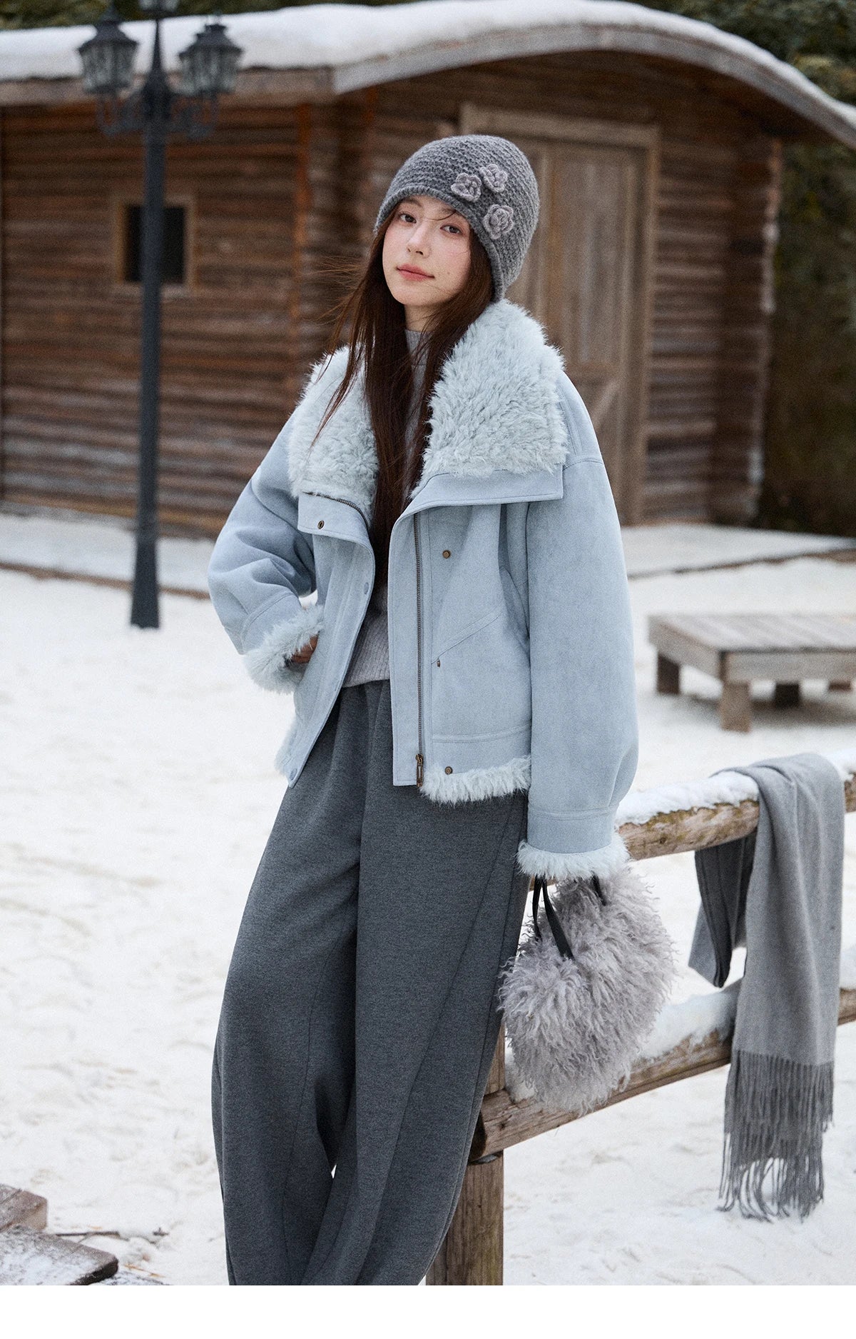 MISHOW Women's Blue Jacket 2025 Winter Blue Plush Turn-down Collar Zip-up Coat Fashion Casual Warm Loose Coat Woman  MXE87W0917