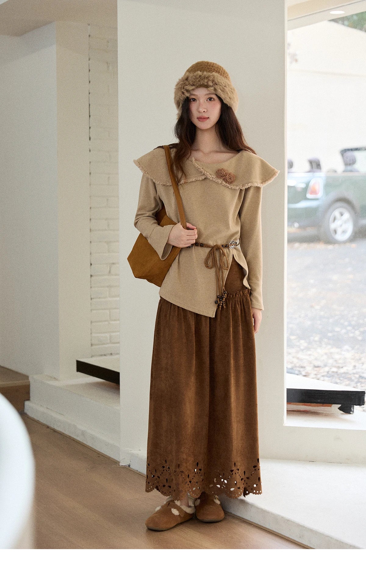 MISHOW  Women's Long-sleeved Tops 2025 Winter Retro Brown Three-dimensional Flower Decoration Round Neck Knitted Tops MXE51Z2593