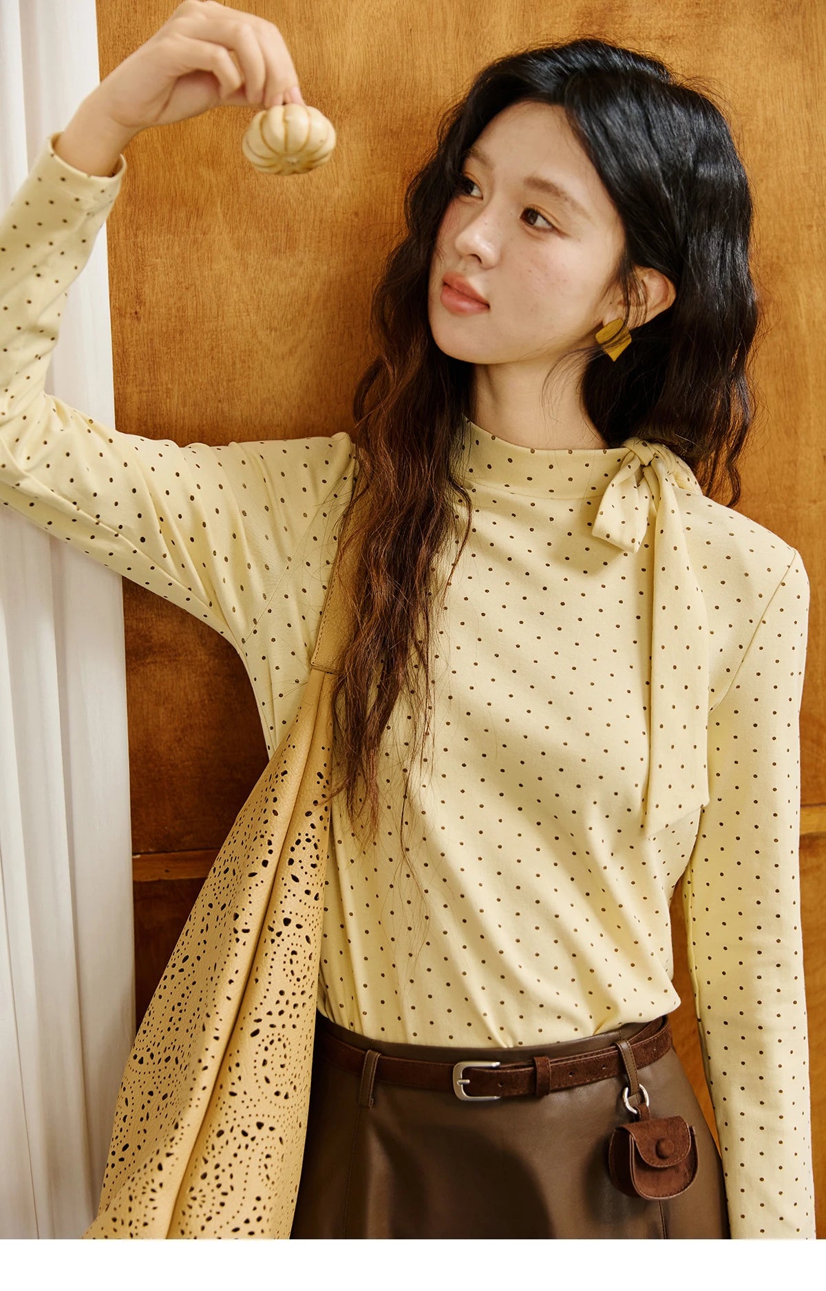 MISHOW Elegant Woman Pullovers 2025 Autumn Sweet Retro Yellow Polka Dot Knitted Top Lace Up Collar Slim Fit Tops MXE45Z1379