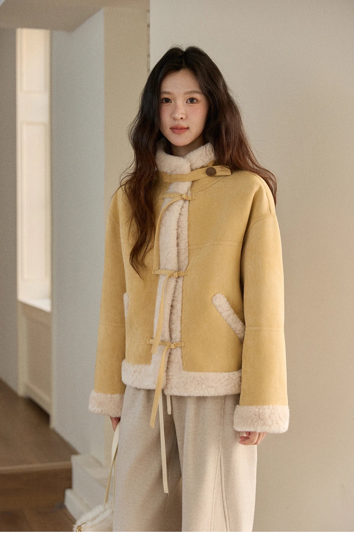 MISHOW  Woman Yellow Jackets 2025 Winter Suede Fur Collar Short Coat Luxury Comfortable Single-breasted Commuter Coat MXE89W0897