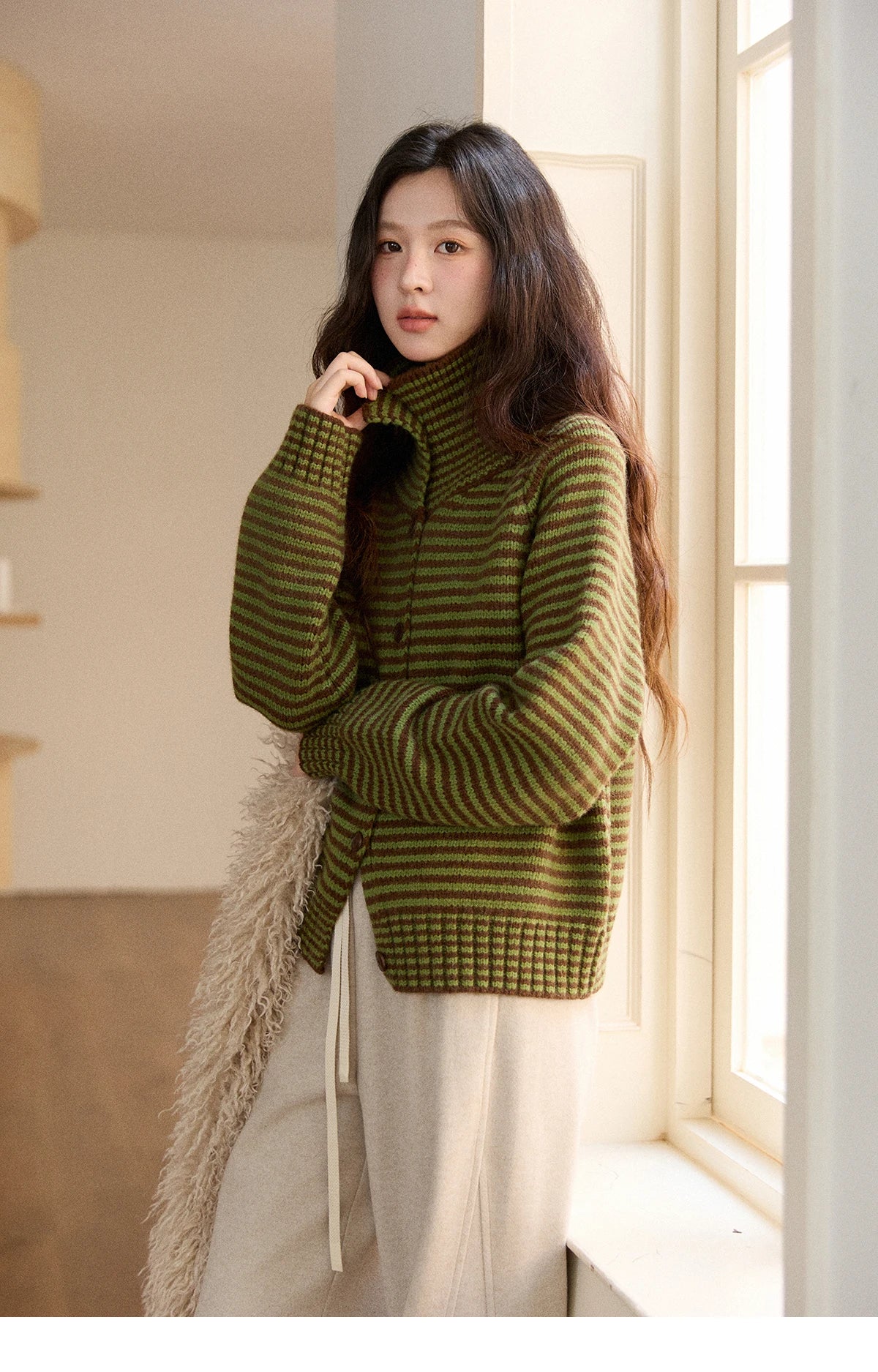 MISHOW New Striped Knitted Cardigan 2025 Autumn Winter Retro Stand-up Collar Raglan Sleeve Cardigan Commute Loose Top MXE88Z2690