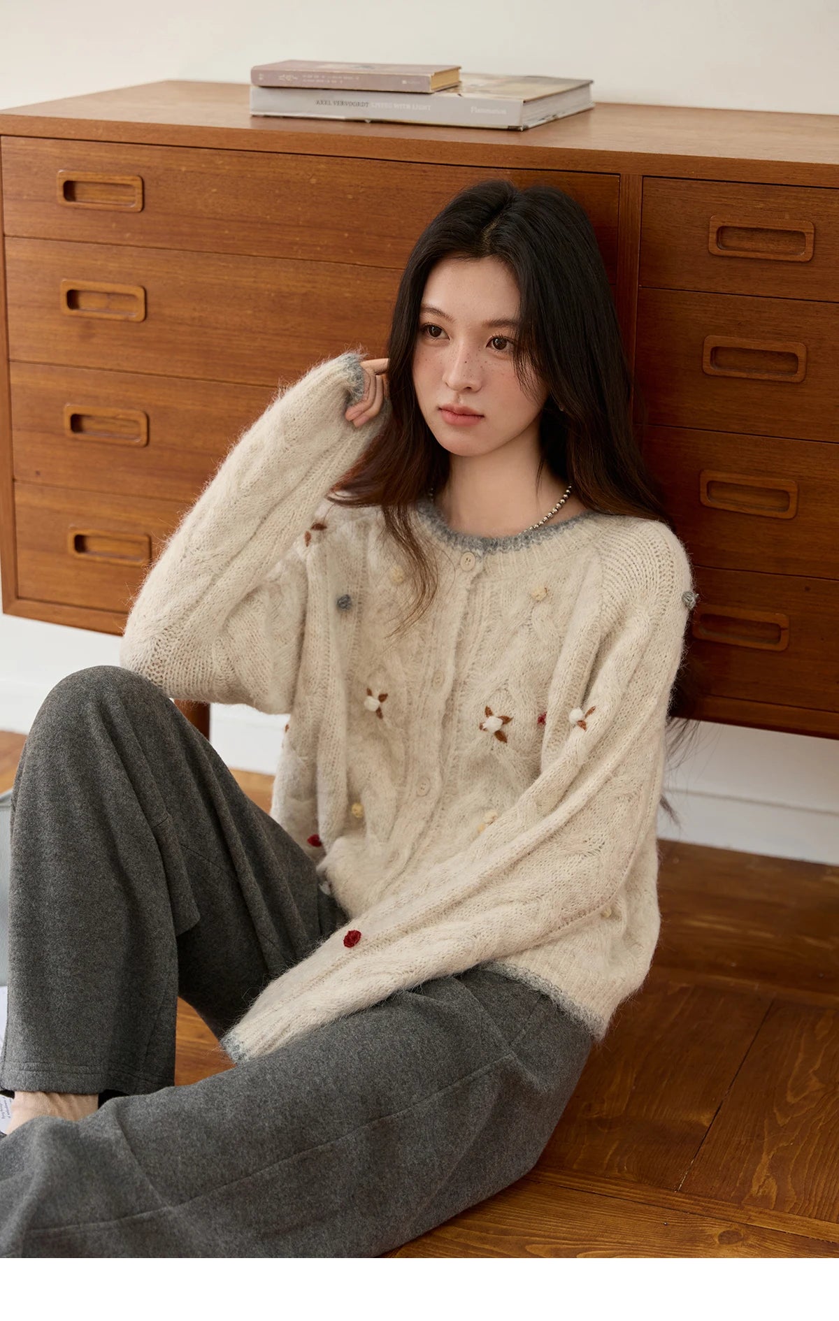 MISHOW Hand-crocheted Knitted Cardigan for Women 2025 Autumn Luxury Long Sleeves Wool Blended Loose Casual Tops MXE48Z2575