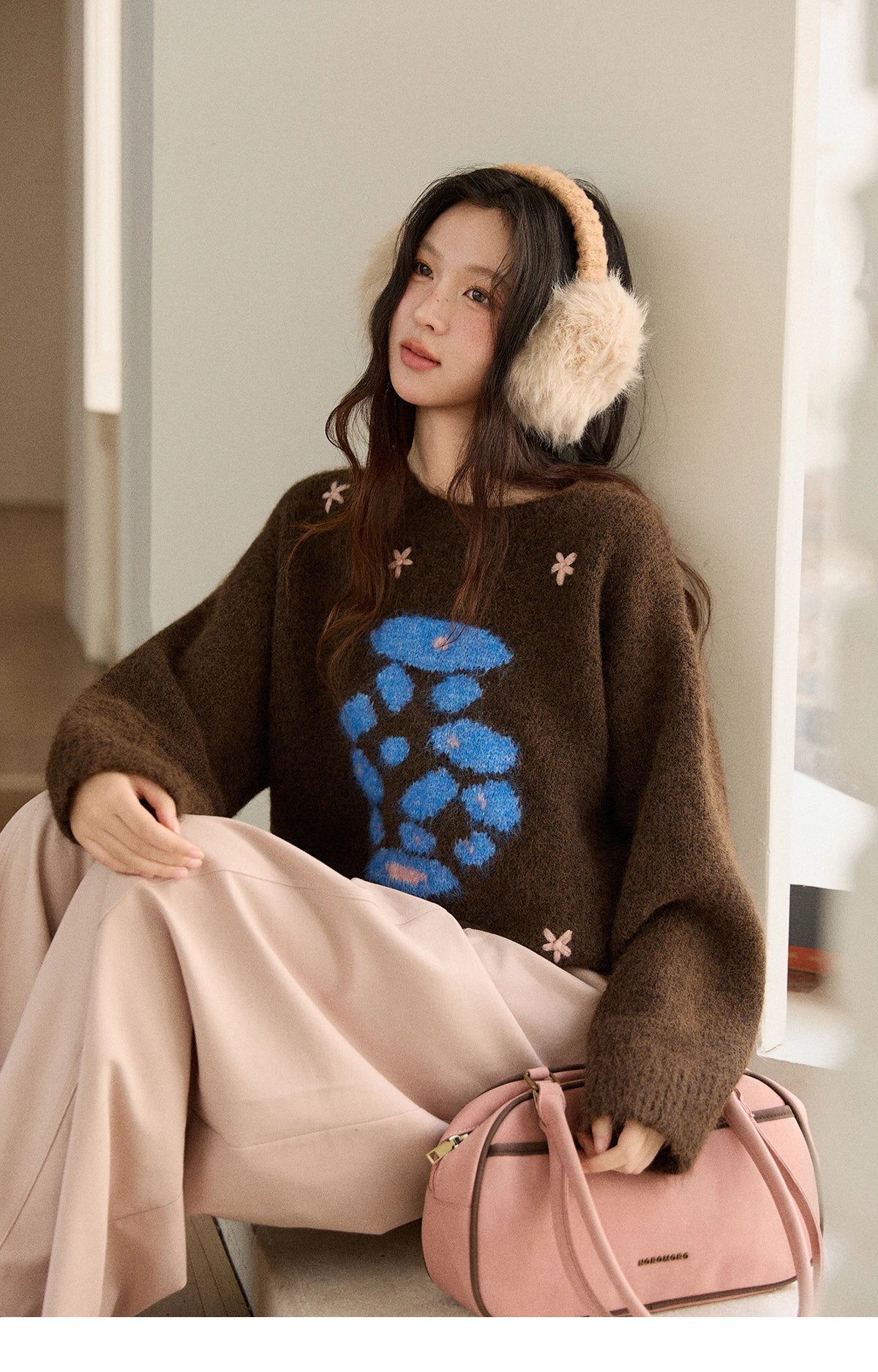 MISHOW Women's Lucky Bottle Jacquard Wool Warm Sweater 2025 Winter 3D Floral Color Block Retro Thickened Knitwear MXE91Z2840