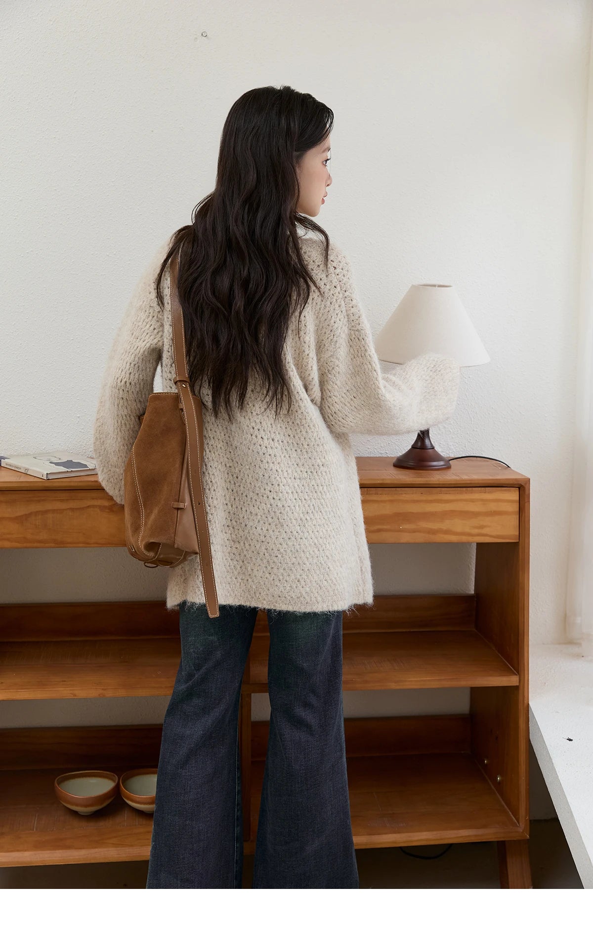 MISHOW Apricot Knitted Halter Two-Piece Set Women's 2025 Autumn Winter Retro Flower Decoration Commute Cardigan Set MXE51T1424