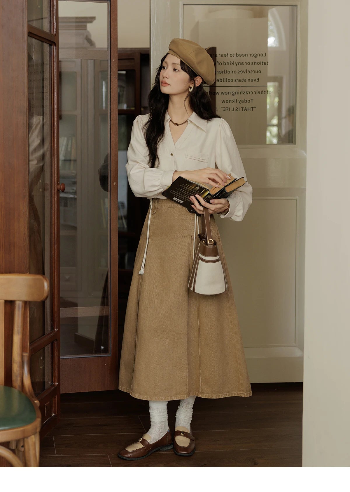 MISHOW Women's Long Sleeved Shirt 2024 Autumn French Minimalist Lapel V Neck Commuter Shirt Retro Button Office Lady MXD43C0306