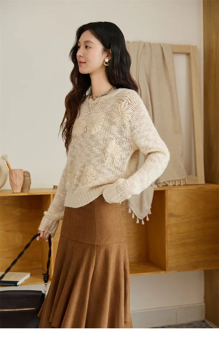 MISHOW Women's Hook Flower Wool Knitted Sweaters Autumn Apricot Wool Blend Loose Lazy Style Top Retro O-neck Sweaters MXE47Z2577