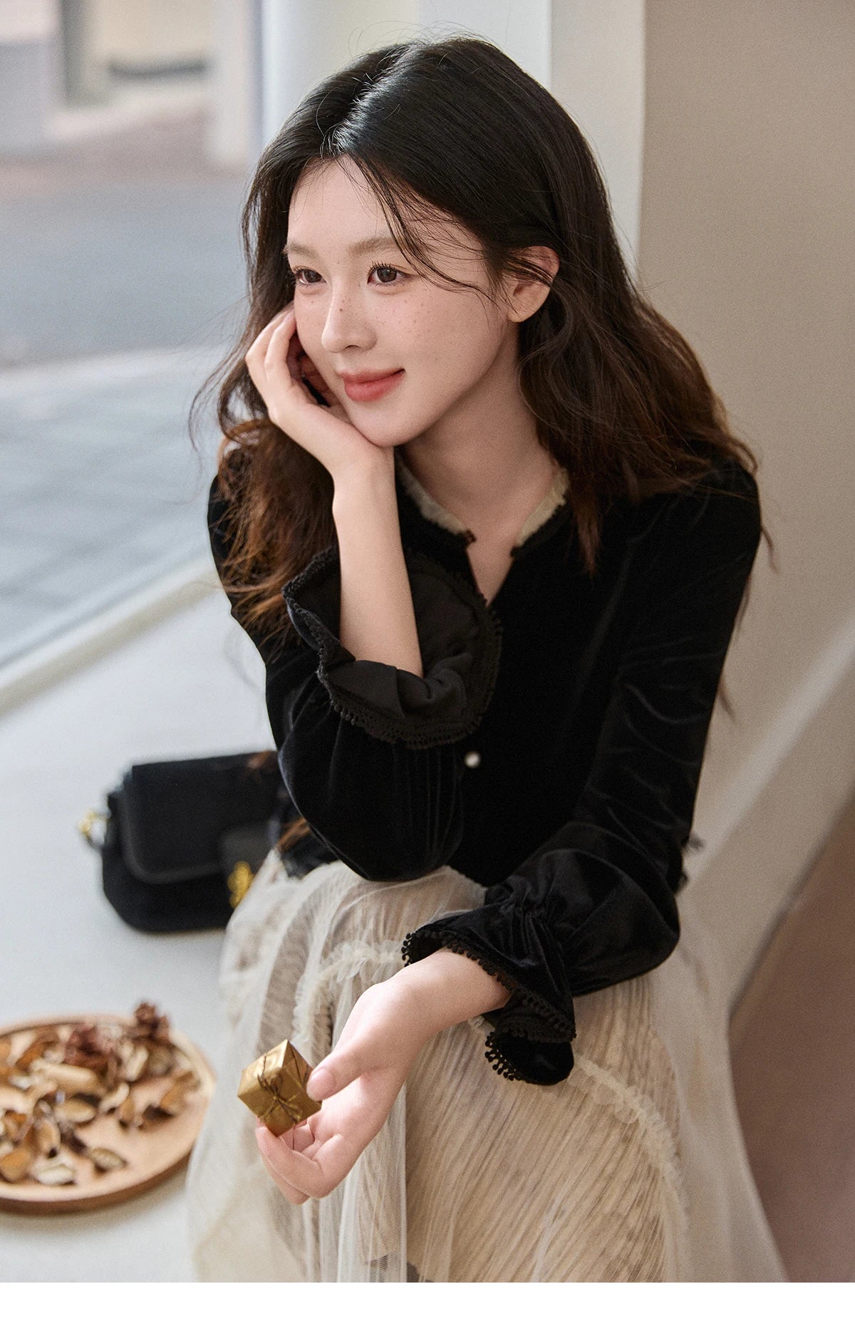 MISHOW Women's Black Velvet Shirts 2025 Winter Retro Splicing Lace Tops Ruffle Hem Pearl Button Puff Sleeve Shirt MXE94X2516