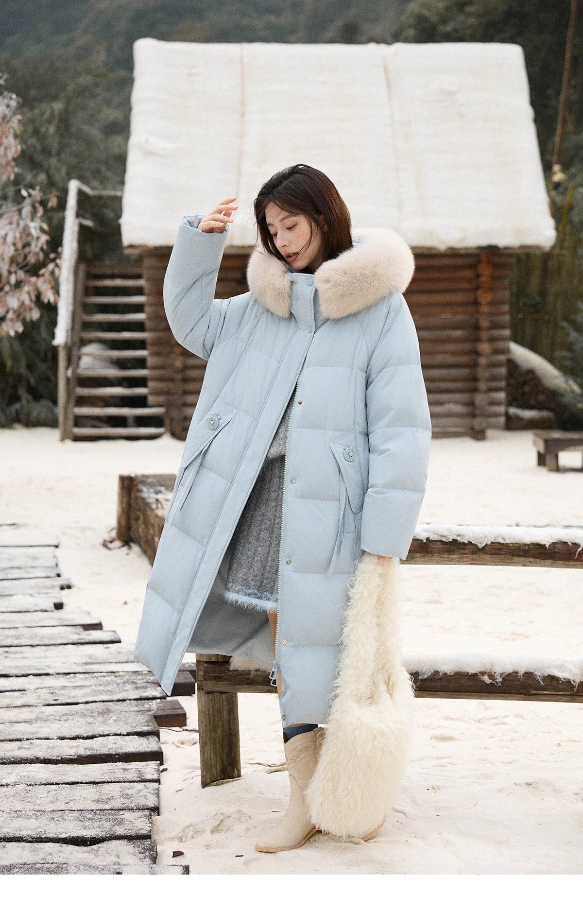 MISHOW Women's Winter Coat with Hood 2025 Fashion Solid Commute Long Down Jacket Windproof Warm Down Coat Luxury MXE51Y0079