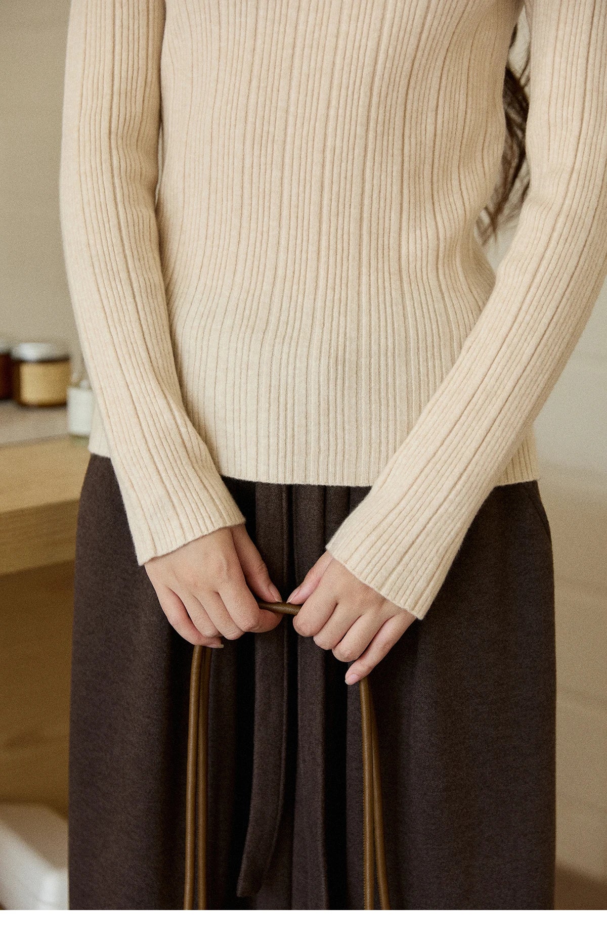 MISHOW Women's Long-sleeved Tops 2025 Winter Simple Solid Turtleneck Sweater Vertical Ribbed Slim Fit Casual Top MXE86Z2656