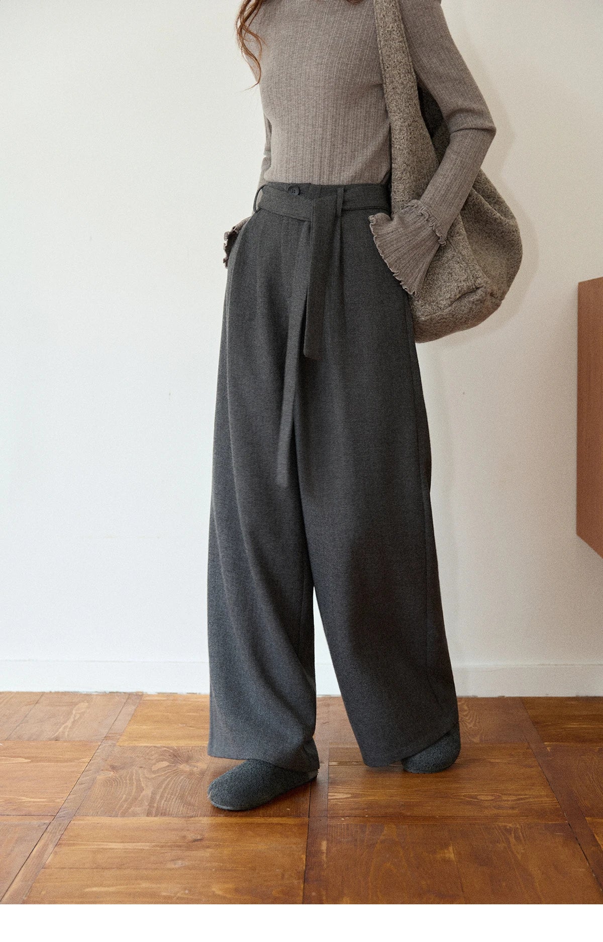 MISHOW Women's Winter Pants 2025 Retro Gray Wide-leg Pants Loose Warm Comfortable Commute Slim Trousers Woman Clothes MXE89K1099