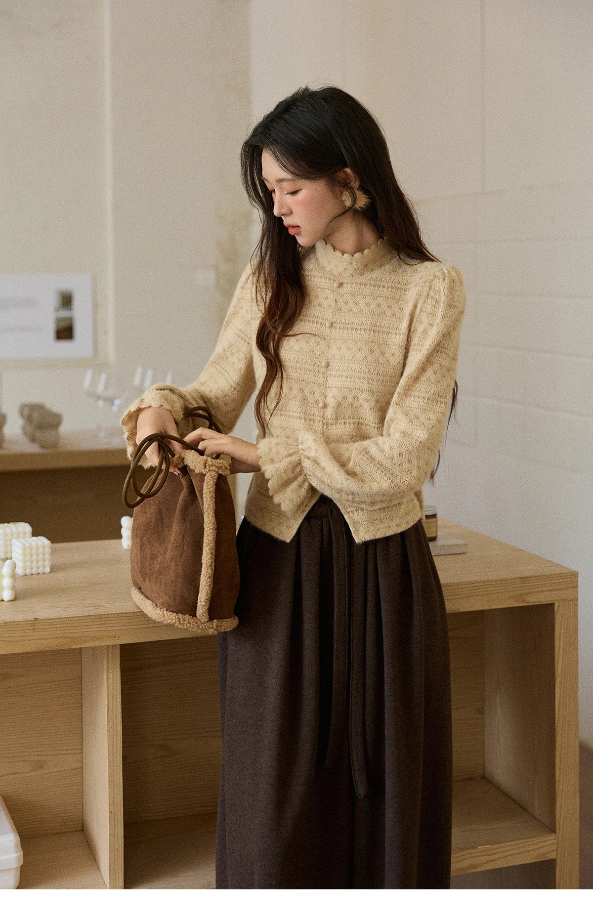 MISHOW Women's Thick Wool Blend Coat 2025 Winter Korean Retro Fleece Patchwork Coats Belted Lapel Elegant Overcoat MXE92W0997