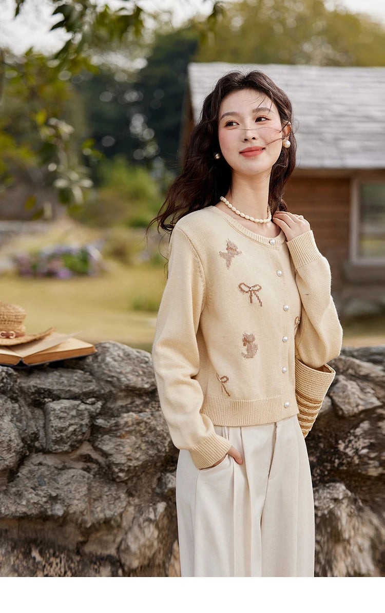 MISHOW Dog Bow Jacquard Knitted Sweater 2025 Spring Yellow Single Row Pearl Button Top Round Neck Elegant Sweaters MXE13Z1197