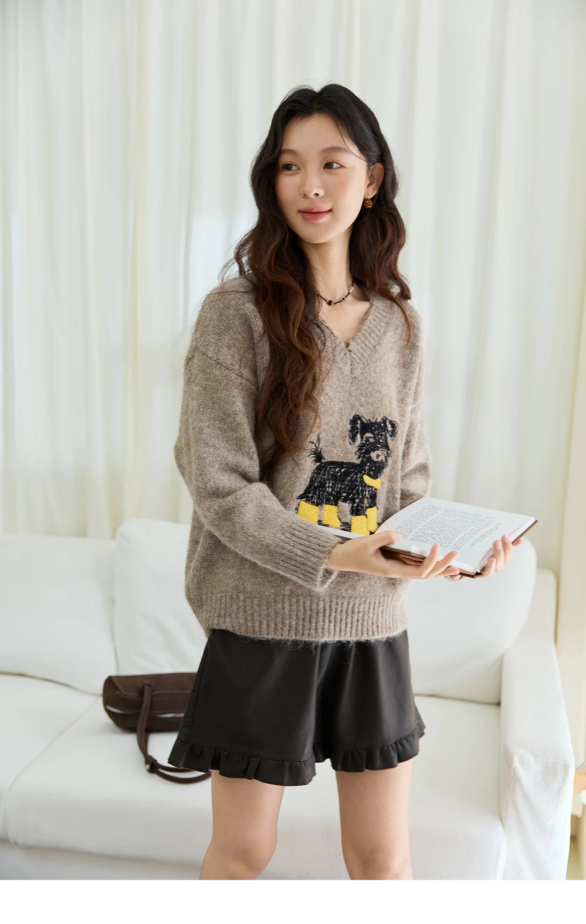 MISHOW Women's Long Sleeve Pullovers 2025 Autumn Winter New Puppy Embroidery Loose Casual V Neck Knit Sweater Luxury  MXE48Z2570