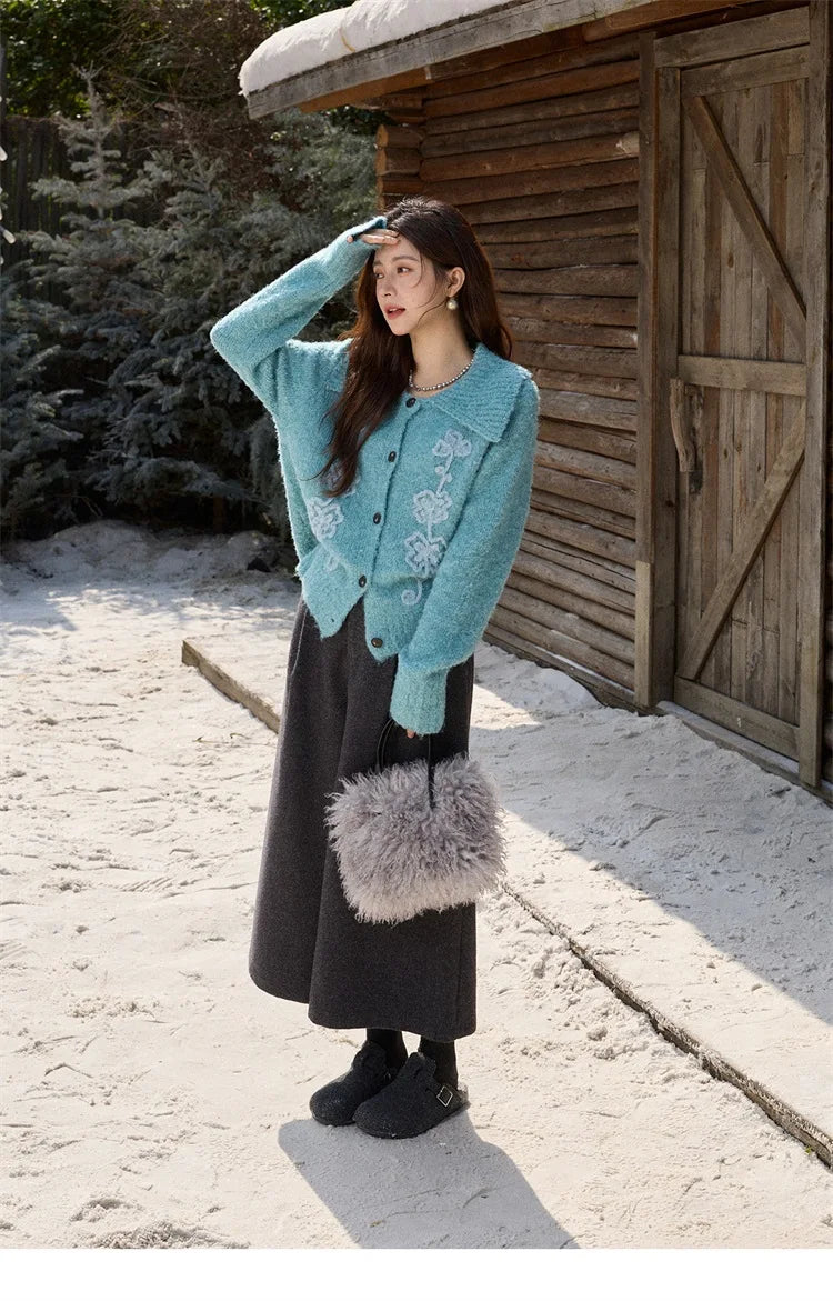 MISHOW Retro Three-dimensional Floral Jacquard Sweater for Women 2025 Autumn Winter Lapel Thickened Knitted Cardigan MXE87Z2684