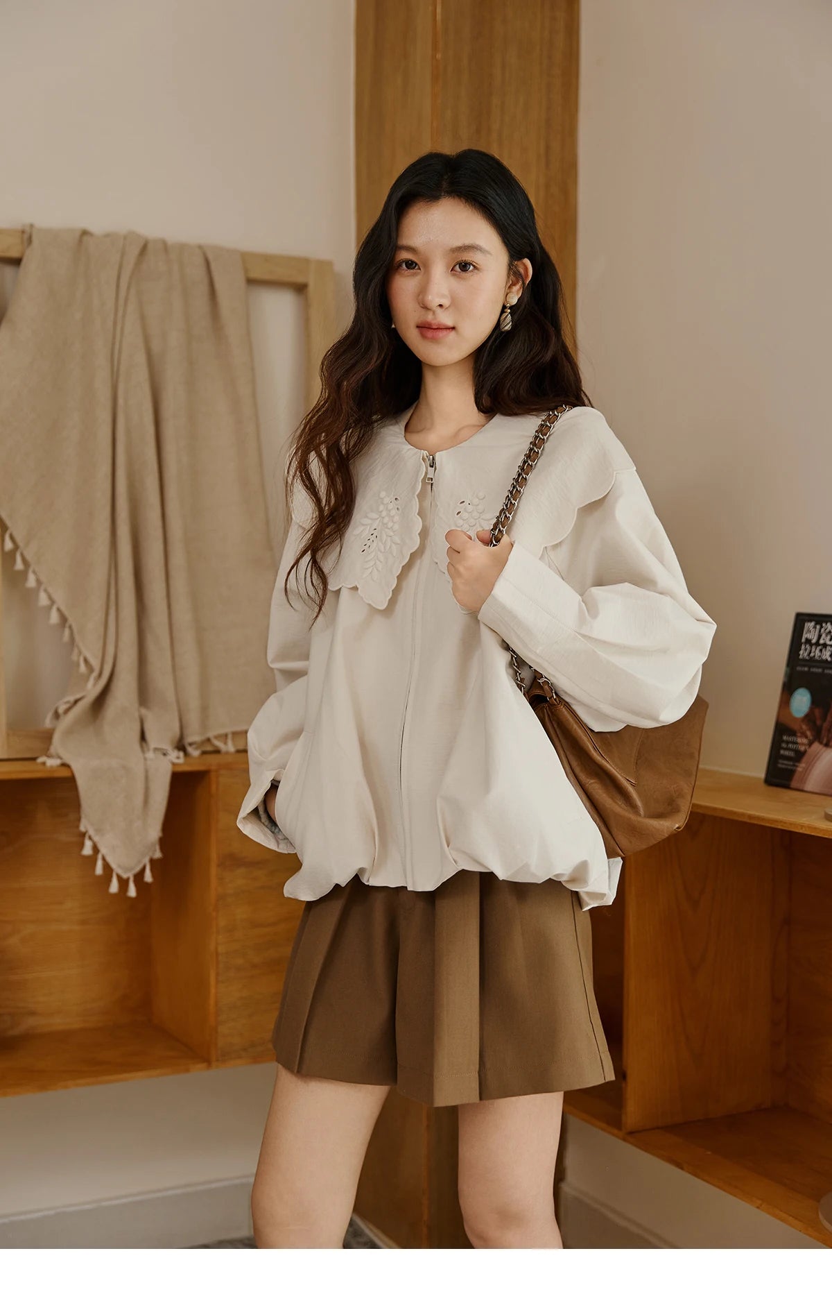 MISHOW Women's Wheat Sprout Embroidery Coat Autumn 2025 Beige Doll Collar Hem Folded Short Coats Loose Zipper Jackets MXE45W0860