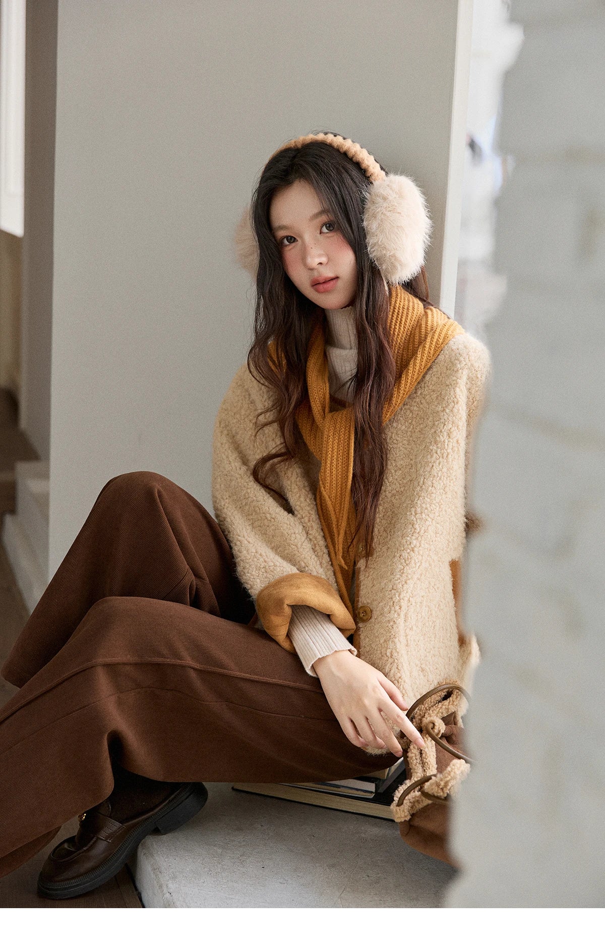 MISHOW Lamb Wool Jacket with Color Blocking Knitted Shawl for Women Winter 2025 Warm Thickened Fur One-piece Coats MXE91W0969