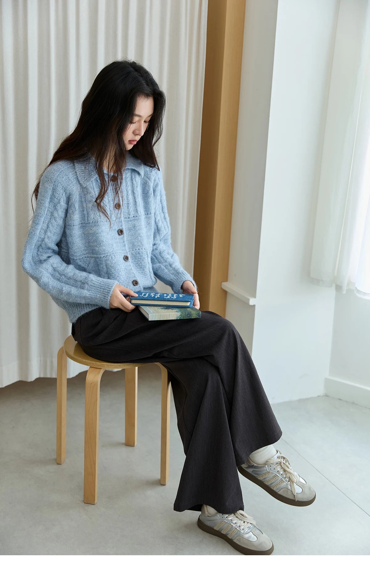 MISHOW Knitted Cardigan Women 2025 Autumn Winter Simple Turn-down Collar Loose Comfortable Single-breasted Sweater MXE48Z2611