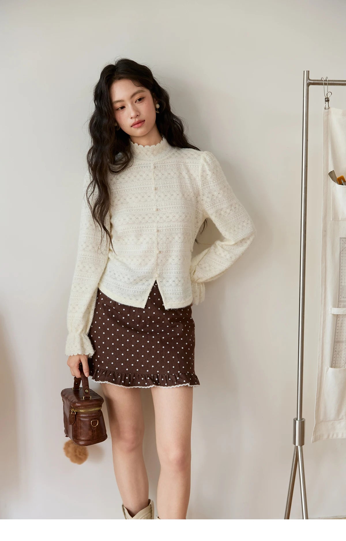 MISHOW Women's Casual Shirt 2025 Autumn Design Sense Elegant Lace Shirt New Half-high Collar Waist Slit Slim Tops MXE48X2501