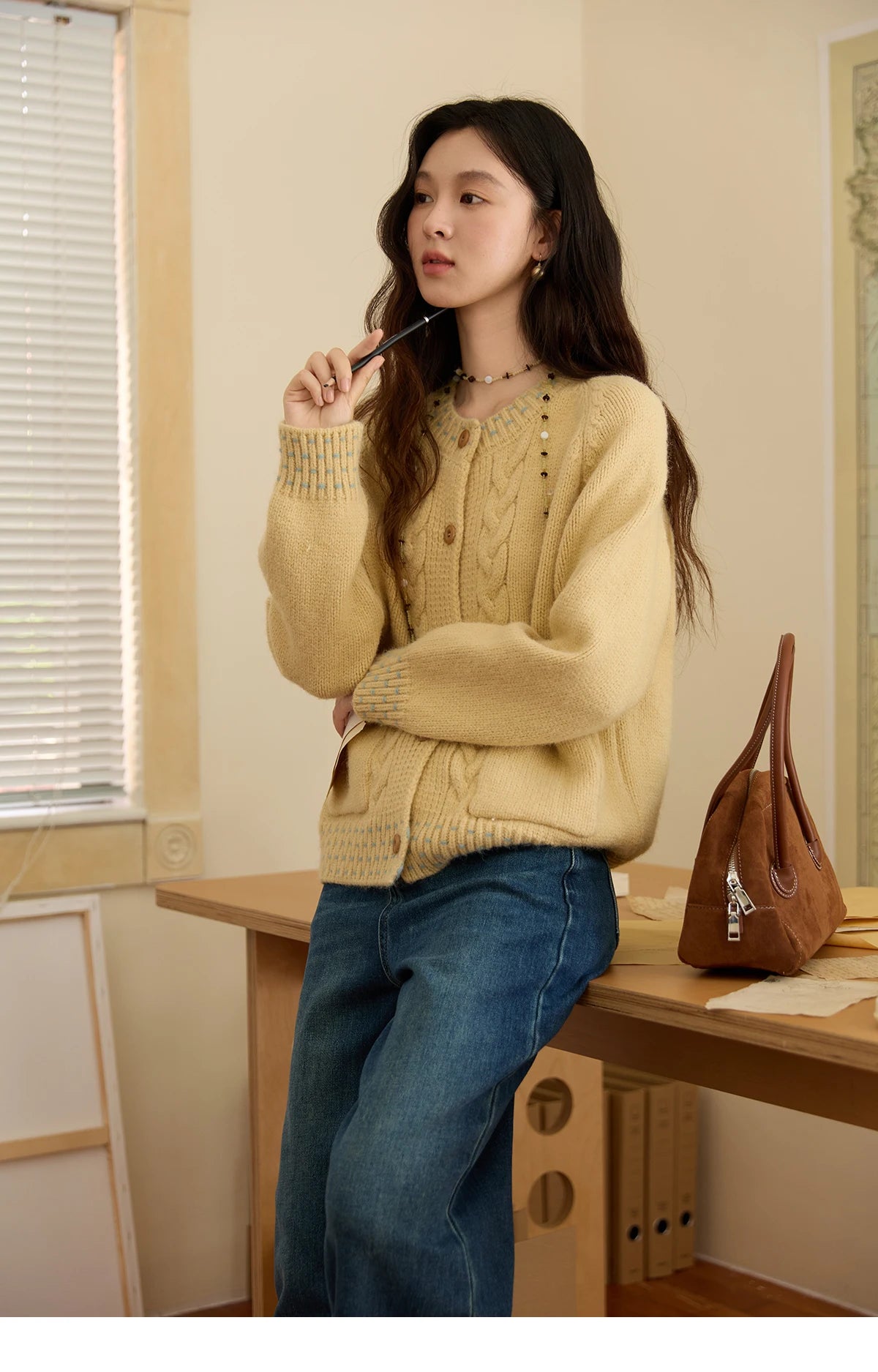 MISHOW Women's Cardigan 2025 Autumn Winter Yellow Cable Knit Cardigan Hand-Drawstring Design Commuter Short Jacket MXE47Z2566