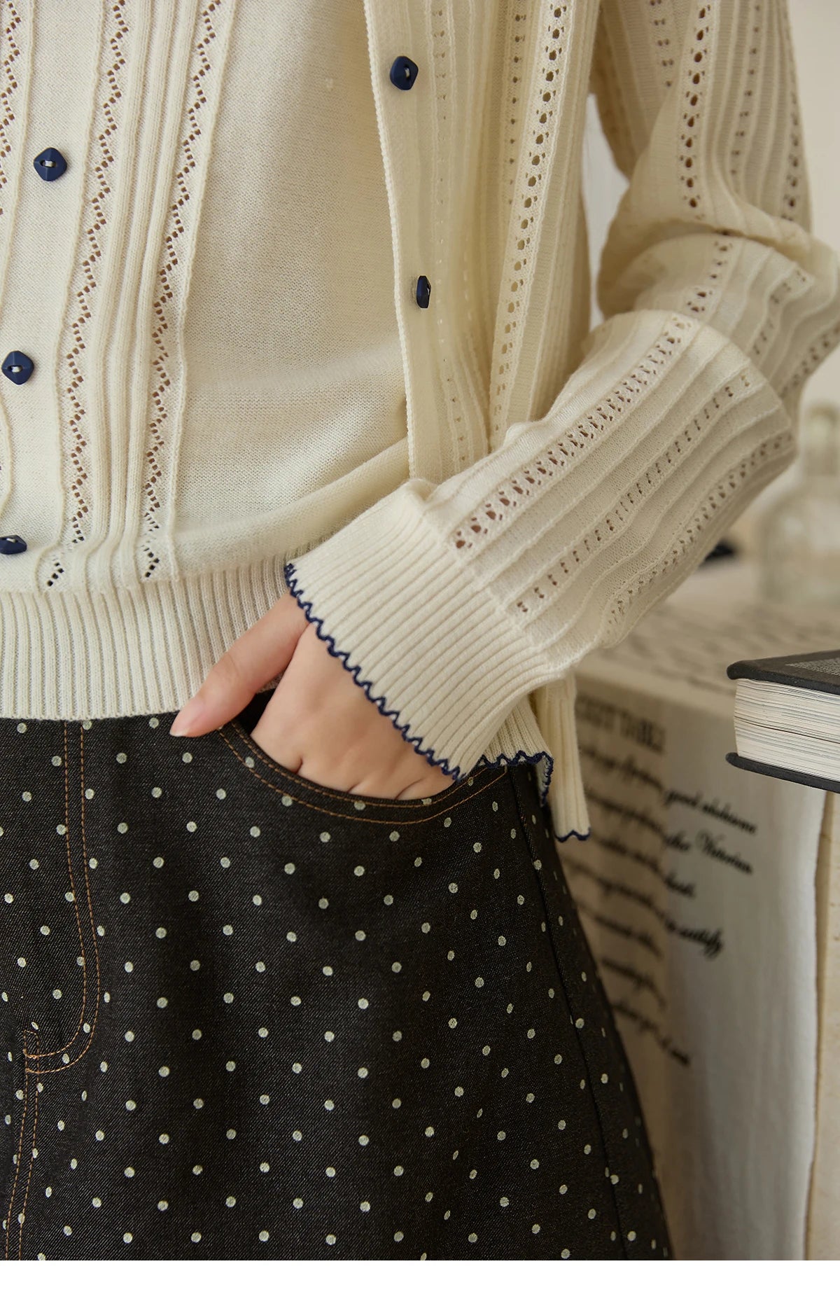 MISHOW Woman Apricot Knit Two-piece Set Wool 2025 Autumn Retro Long Sleeves Cardigan With Camisole Vest Casual Outfit MXE43T0726