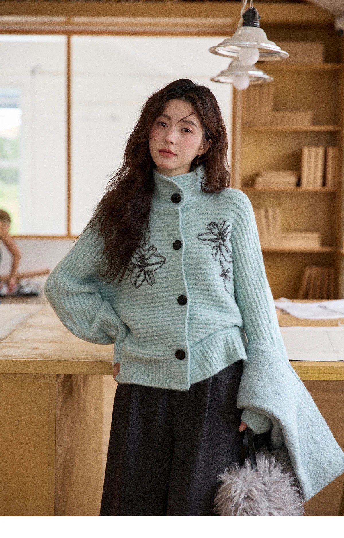 MISHOW Flower Jacquard Knit Cardigan Woman 2025 Winter Retro Luxury Loose Blue Stand-up Collar Outerwear Casual Top MXE86Z2665