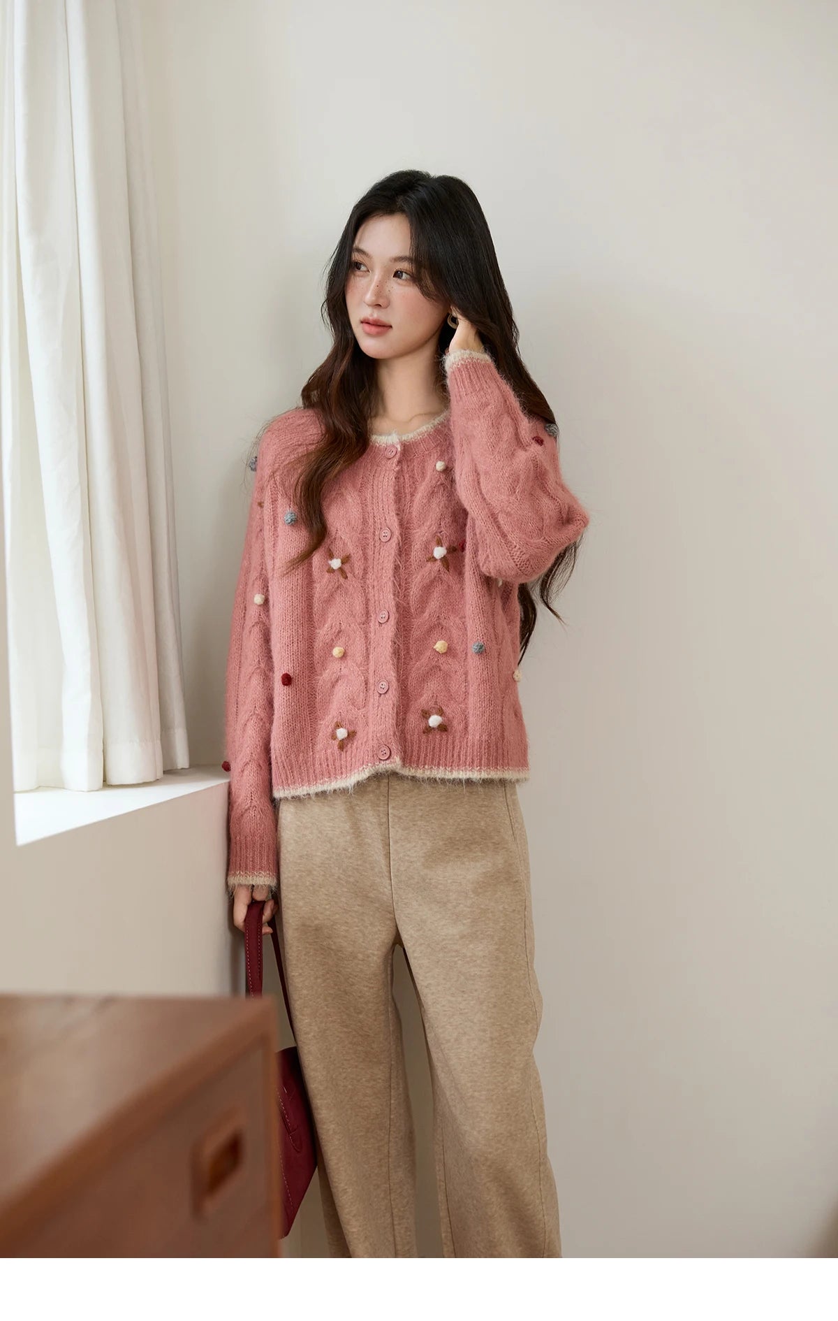 MISHOW Hand-crocheted Knitted Cardigan for Women 2025 Autumn Luxury Long Sleeves Wool Blended Loose Casual Tops MXE48Z2575