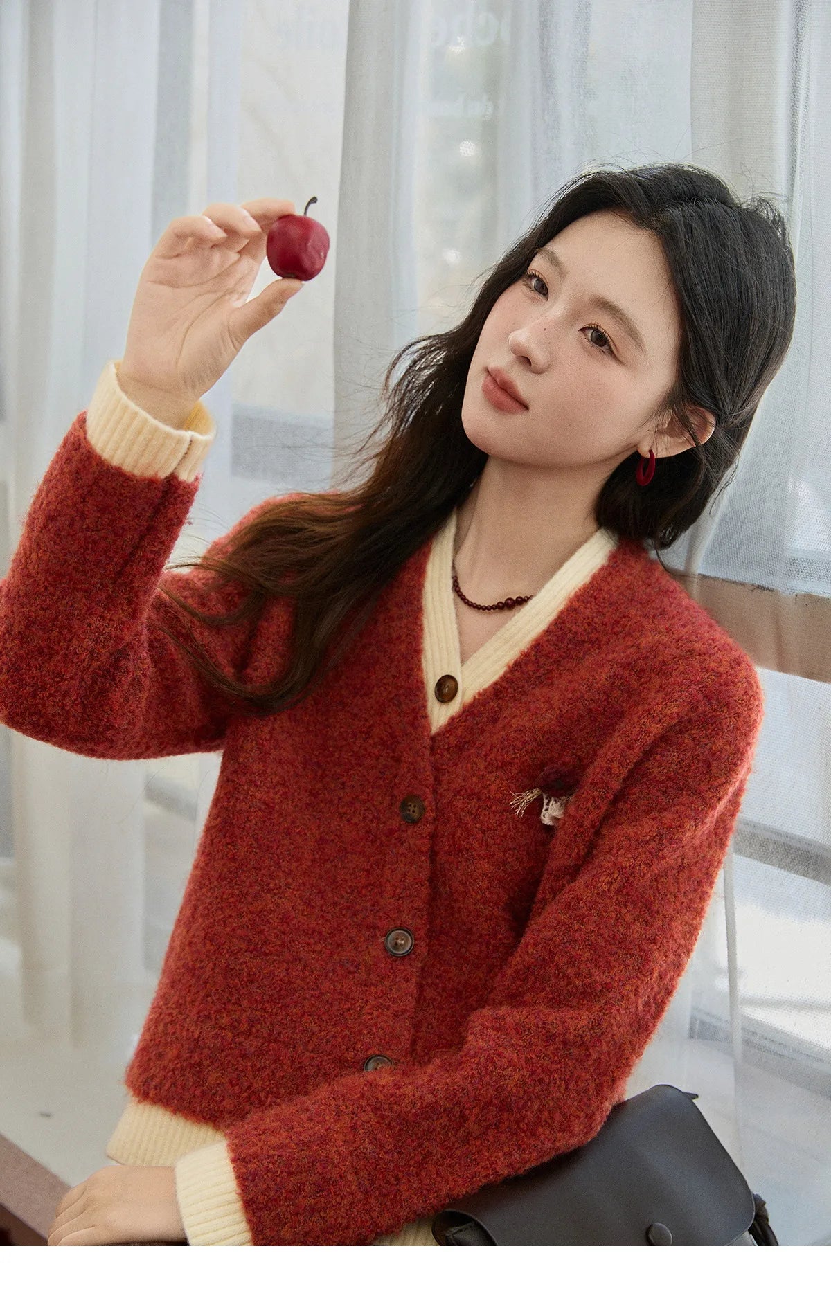 MISHOW Christmas Women’s Knitwear Cardigan Winter 2025 Faux Fur Tops V-neck Warm Sweater Fake Two Contrasting Sweater MXE91Z2777