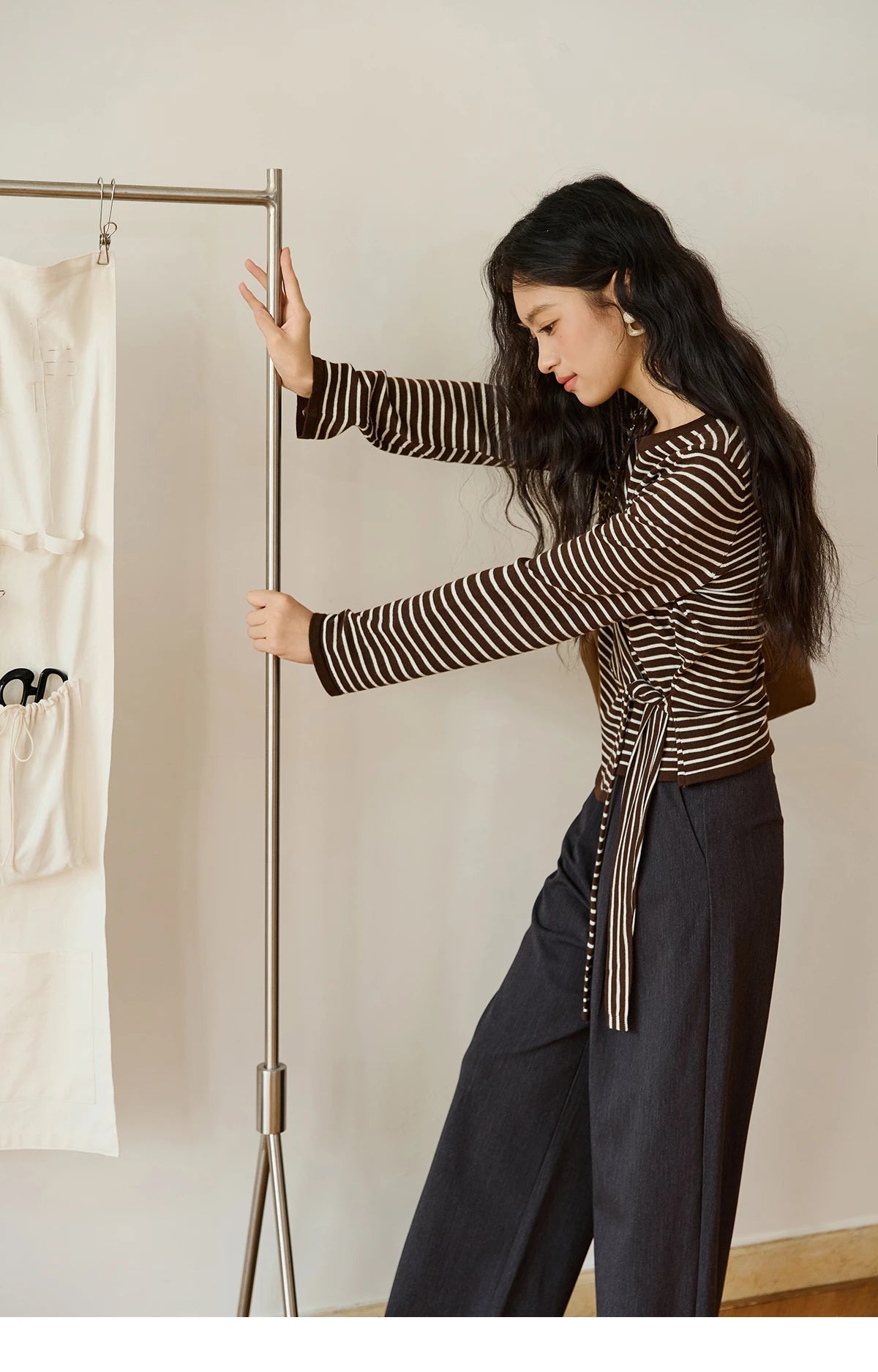 MISHOW Women's Coffee Striped Knitted Top 2025 Autumn Retro Commute Long Sleeves Loose Cardigan Sweater Women Clothes MXE46Z2537