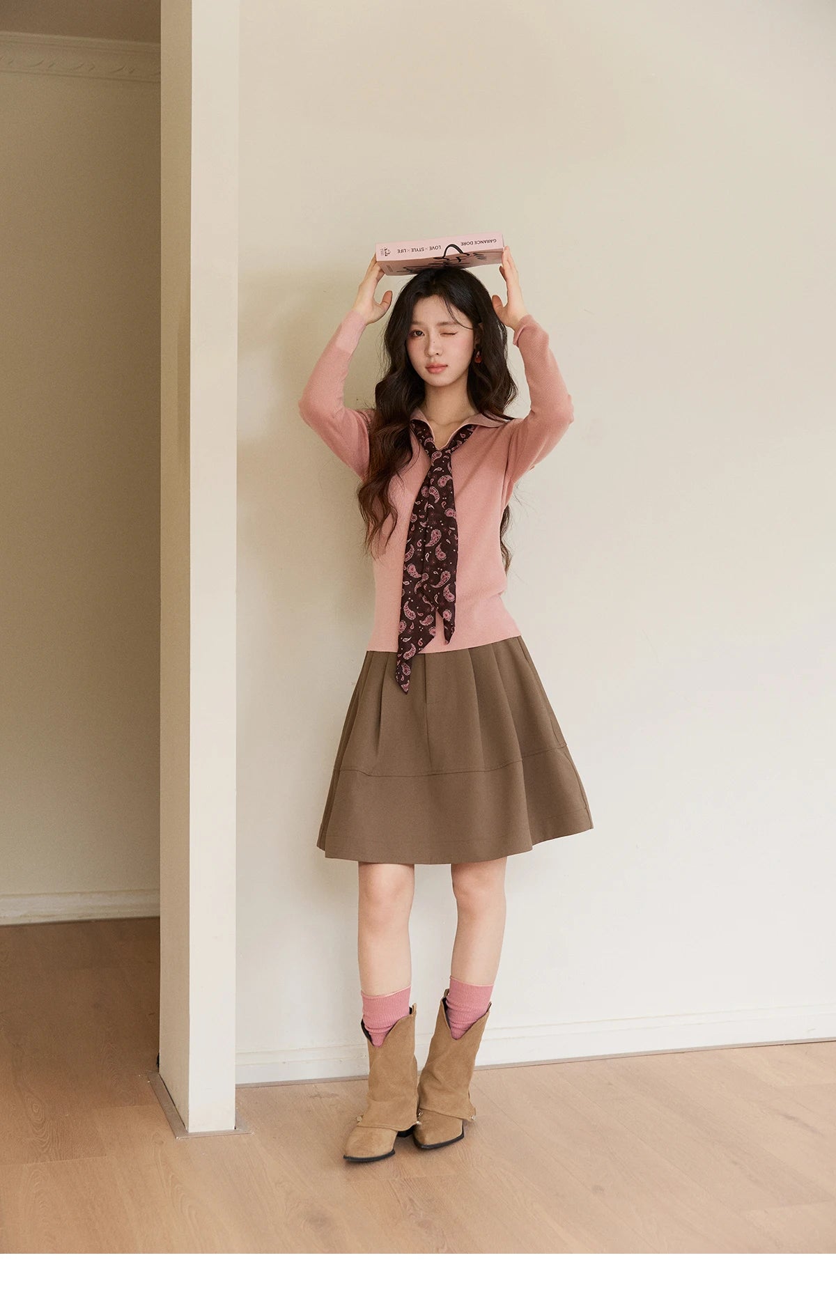 MISHOW Women's Pink V-neck Knitted Top 2026 Spring Polo Neck Detachable Paisley Scarf Thin Tops Casual Slim Sweater MXF108Z1032