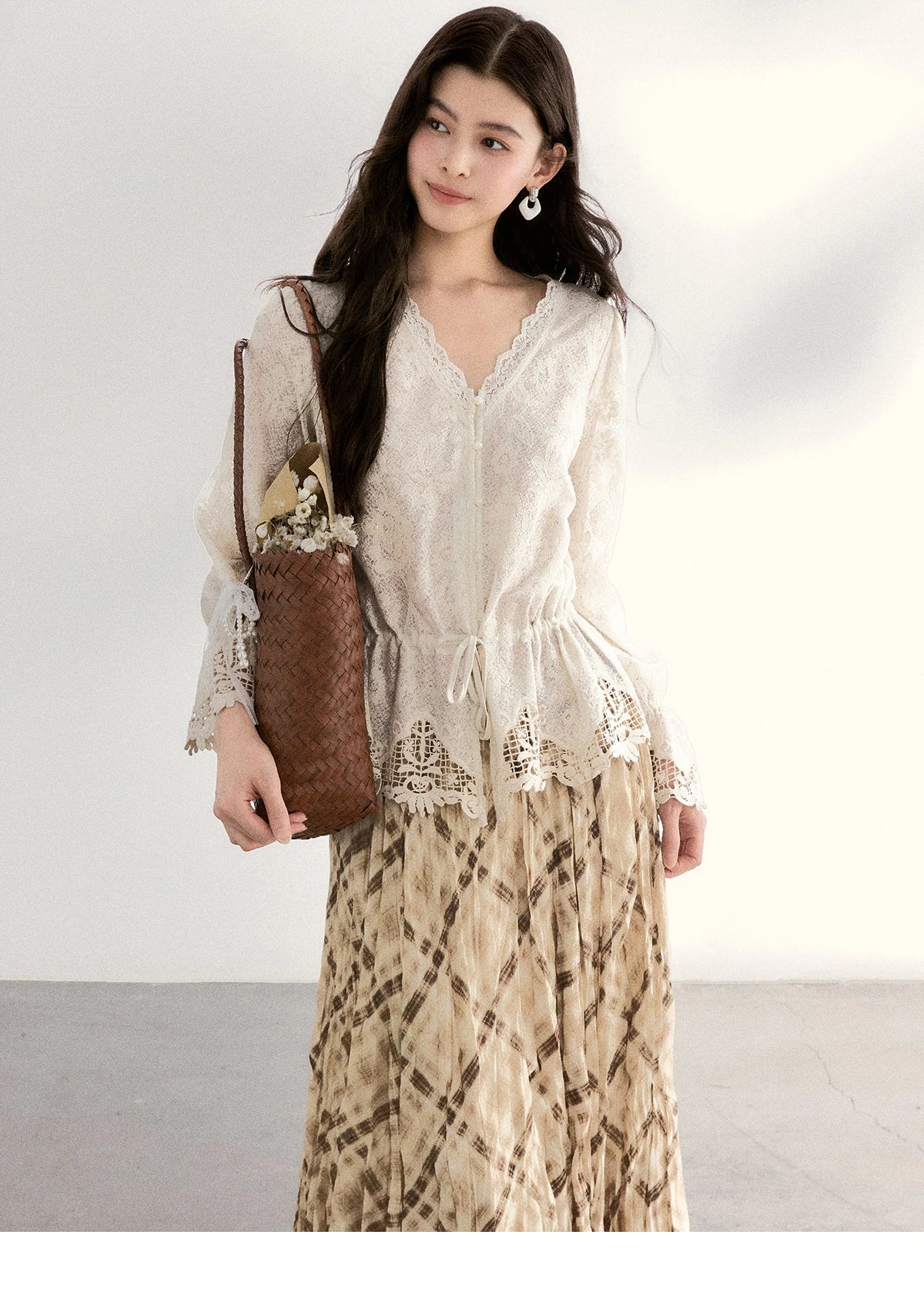 MISHOW Women's Beige Plaid Maxi Skirt 2026 Spring High Waist Flowy A-Line Skirts Elastic Waist Casual Chiffon Skirt MXF108B0769