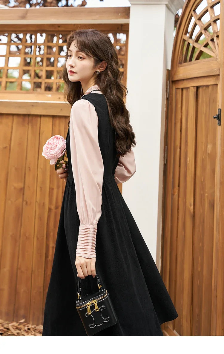 MISHOW French Vintage Strap Dress Autumn 2025 A-LINE U-Neck Sleeveless Black Temperament Pullover Mid-Calf Dresses MXC43L1570