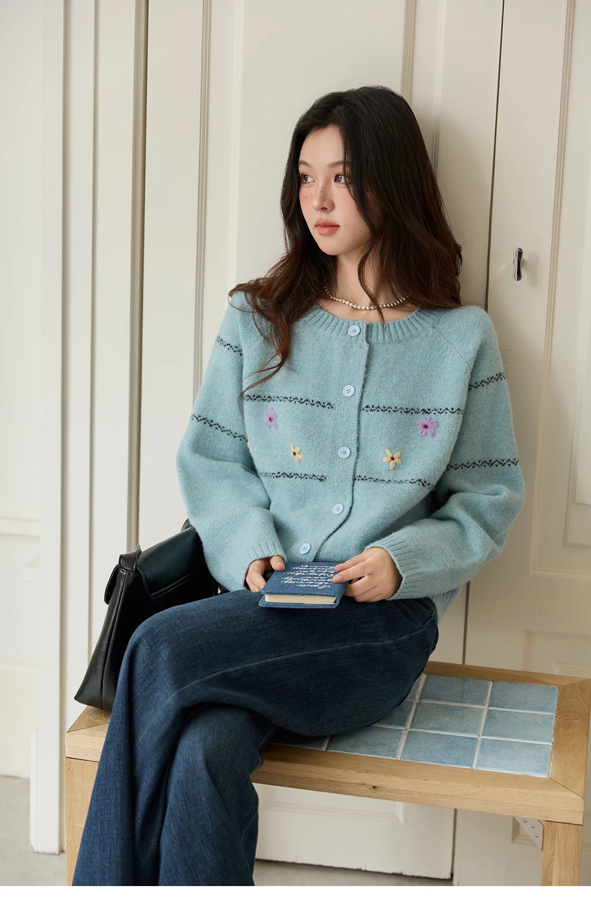 MISHOW Women Cardigan Long Sleeve 2025 Autumn Winter Flower Embroidered Knitted Cardigan Commute Loose Blue Knit Top MXE46Z2581