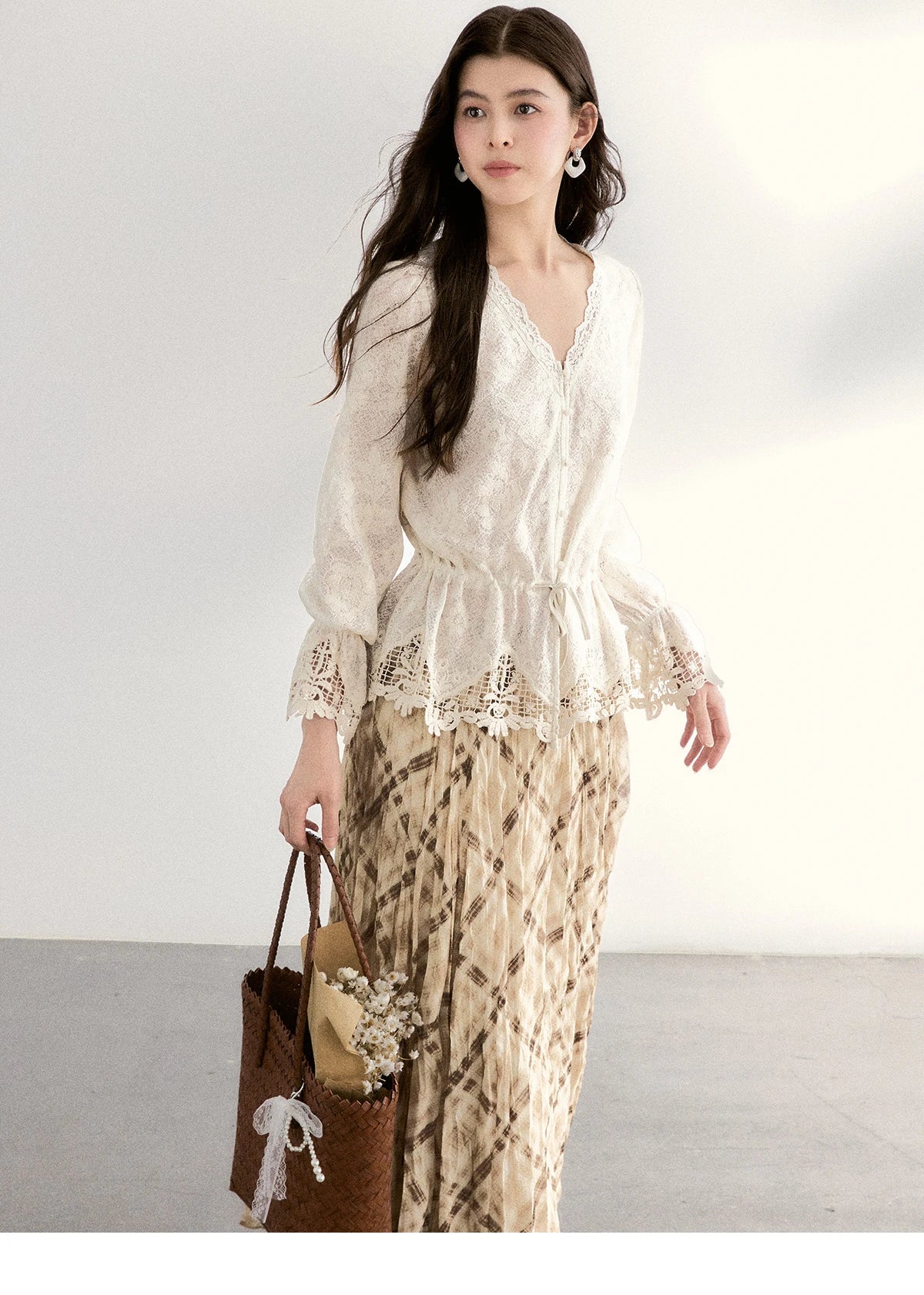 MISHOW Women's Lace V Neck Long Sleeve Shirts 2026 Spring Drawstring Waist Ruffled Hem Casual Loose Apricot Blouse MXF108X0998