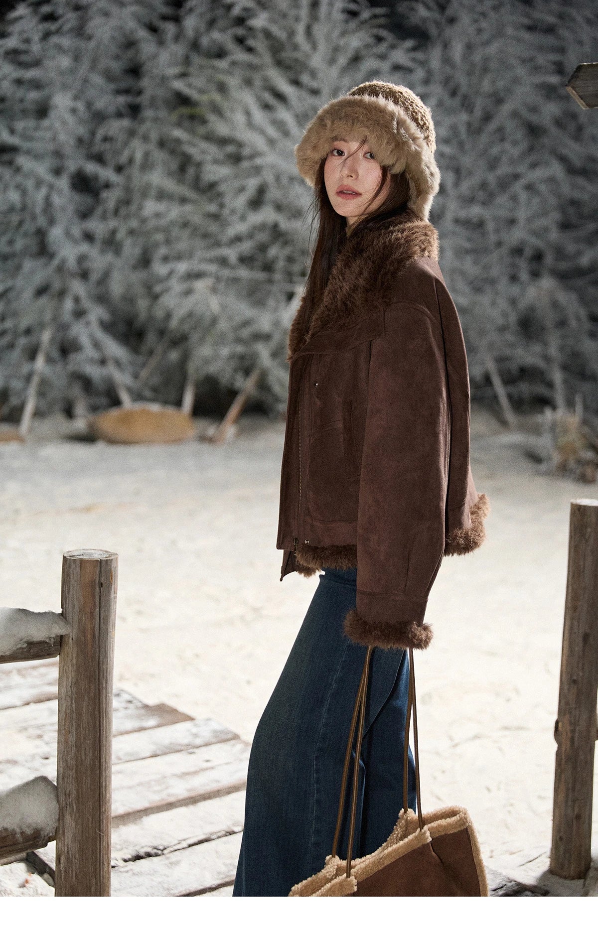 MISHOW Women's Blue Jacket 2025 Winter Blue Plush Turn-down Collar Zip-up Coat Fashion Casual Warm Loose Coat Woman  MXE87W0917